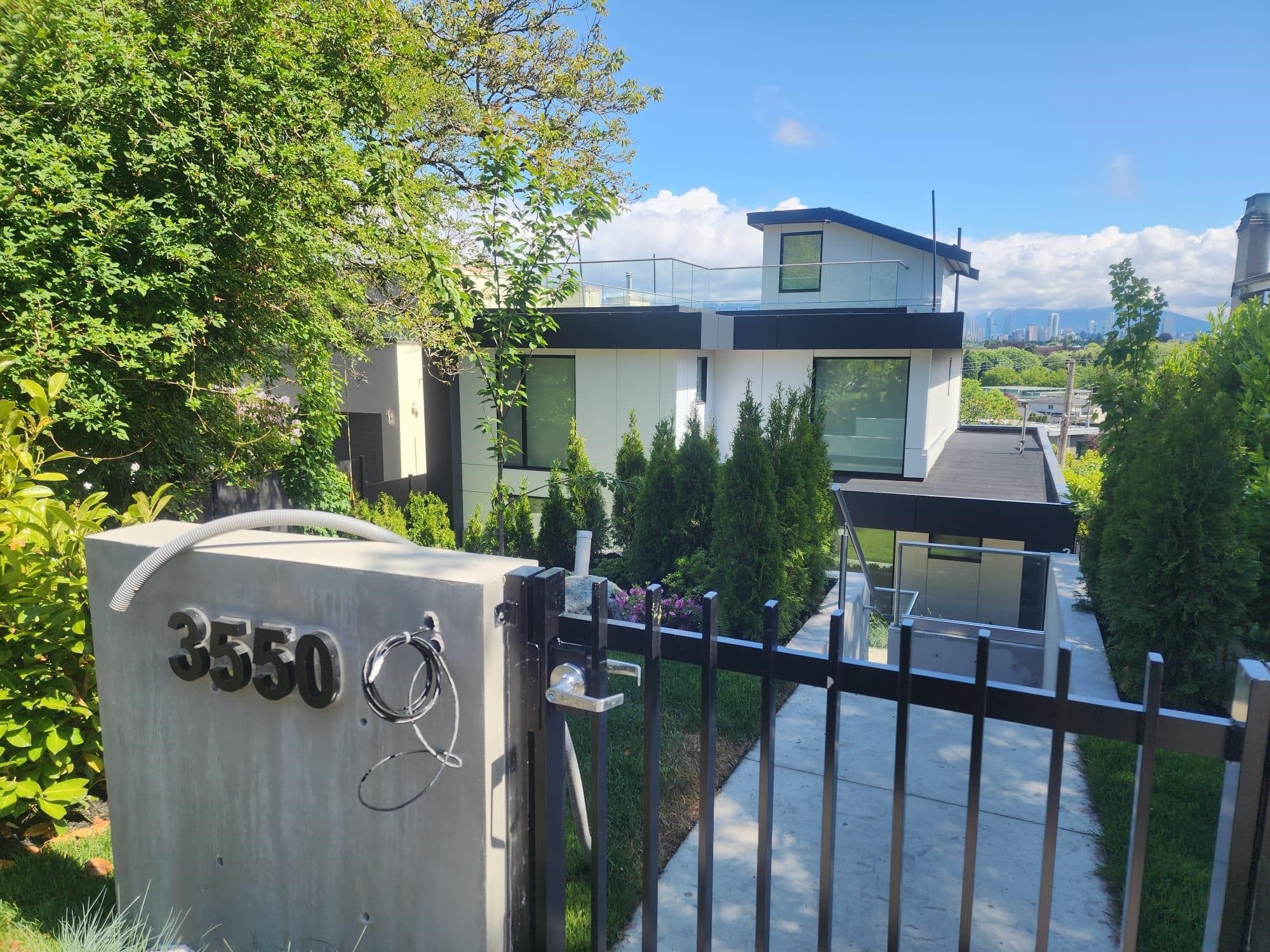 laneway - 3550 Quesnel Drive, Vancouver