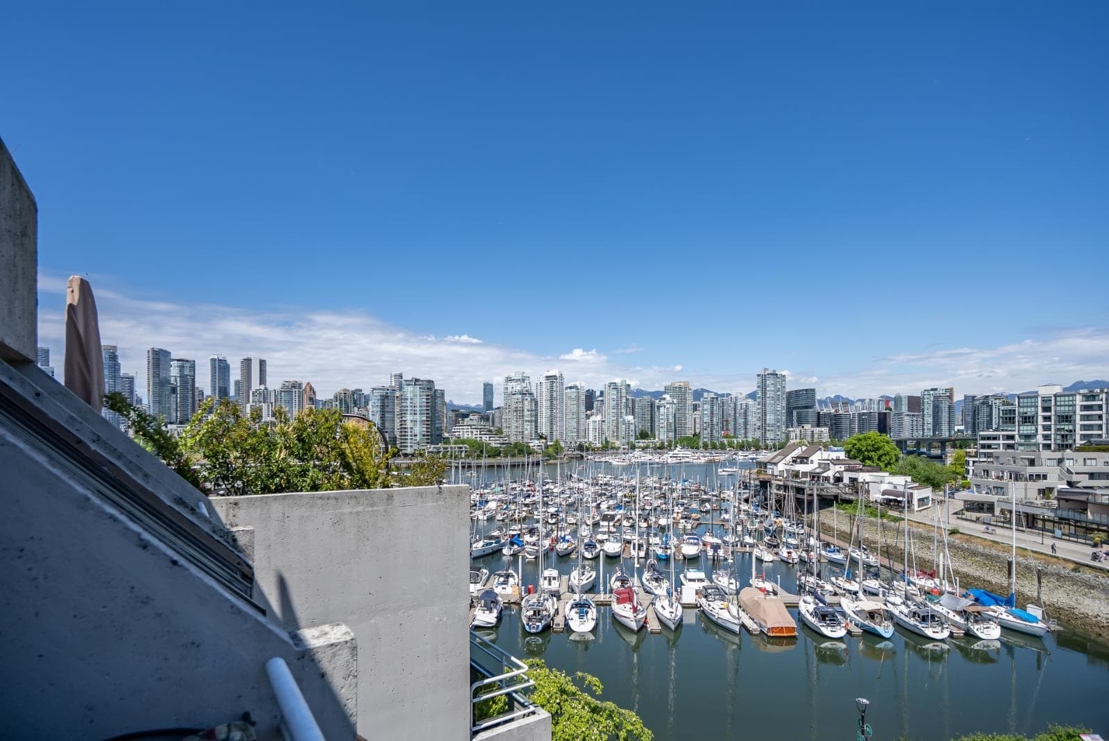 313 - 674 Leg In Boot Square, Vancouver