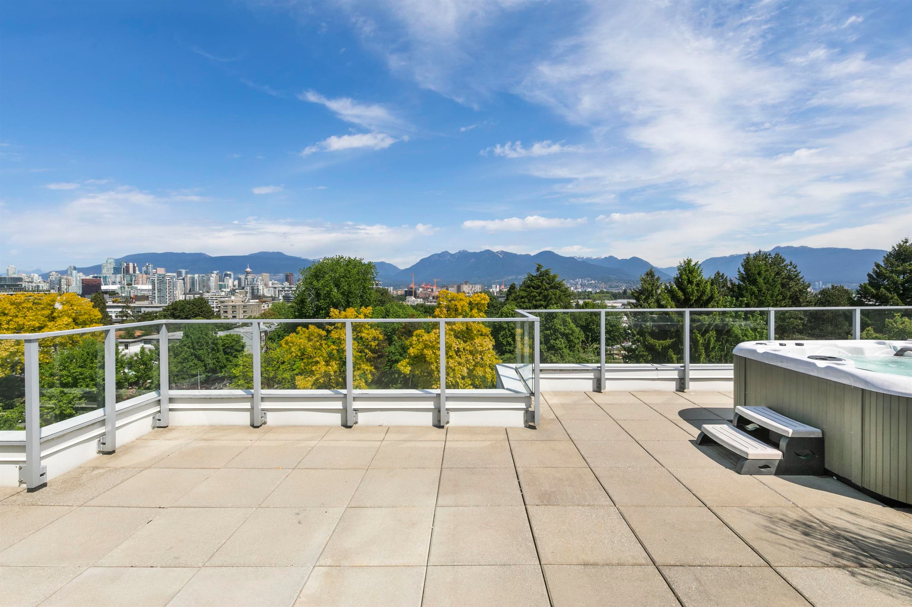 501 - 379 E Broadway, Vancouver