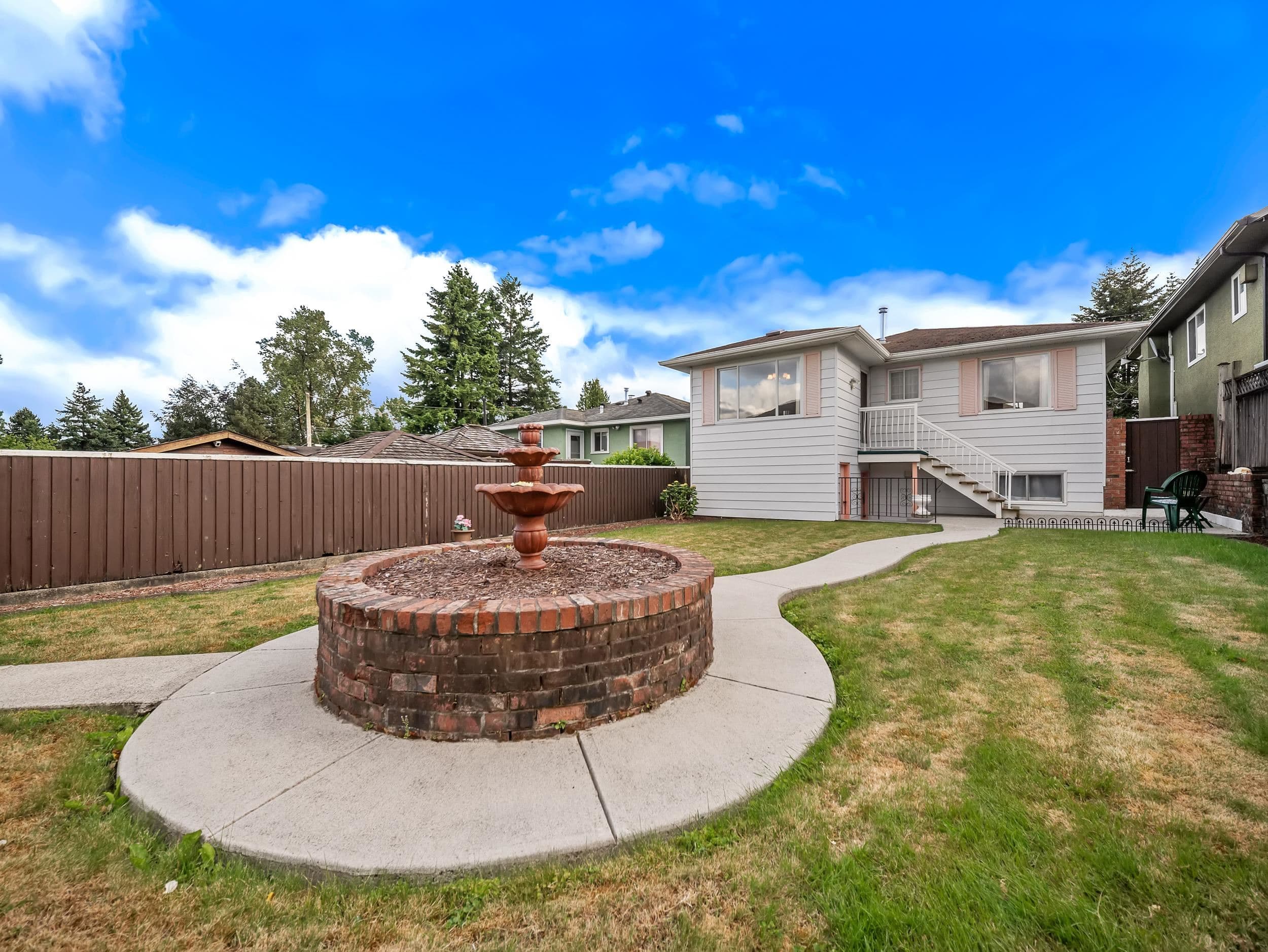 7766 Davies Street, Burnaby, V3N 3H4 — photo 3