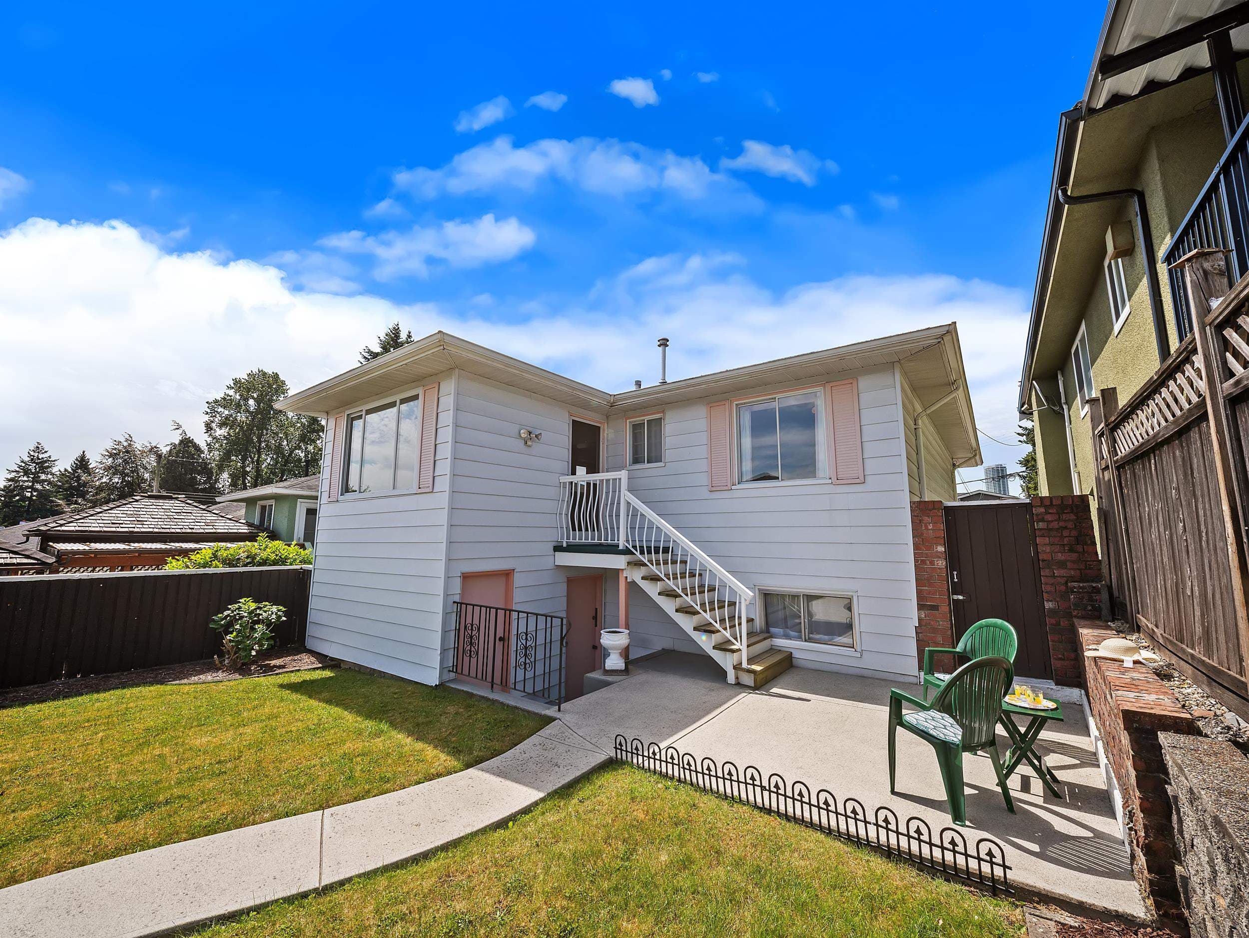 7766 Davies Street, Burnaby, V3N 3H4 — photo 5