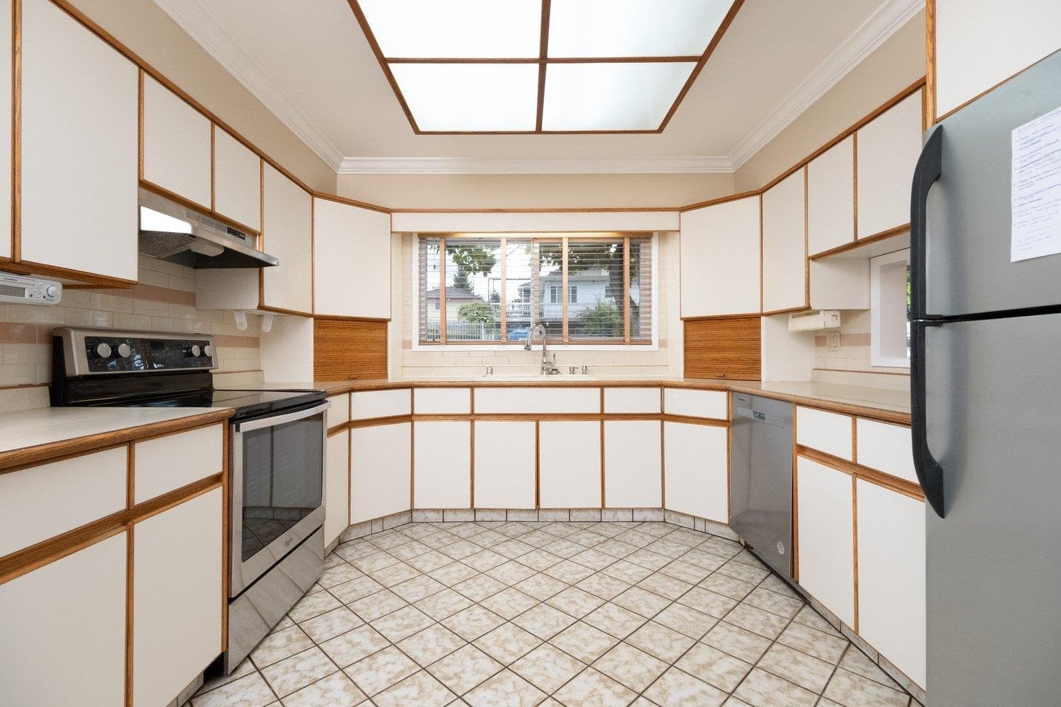775 Esmond Avenue, Burnaby, V5C 4K4 — photo 5