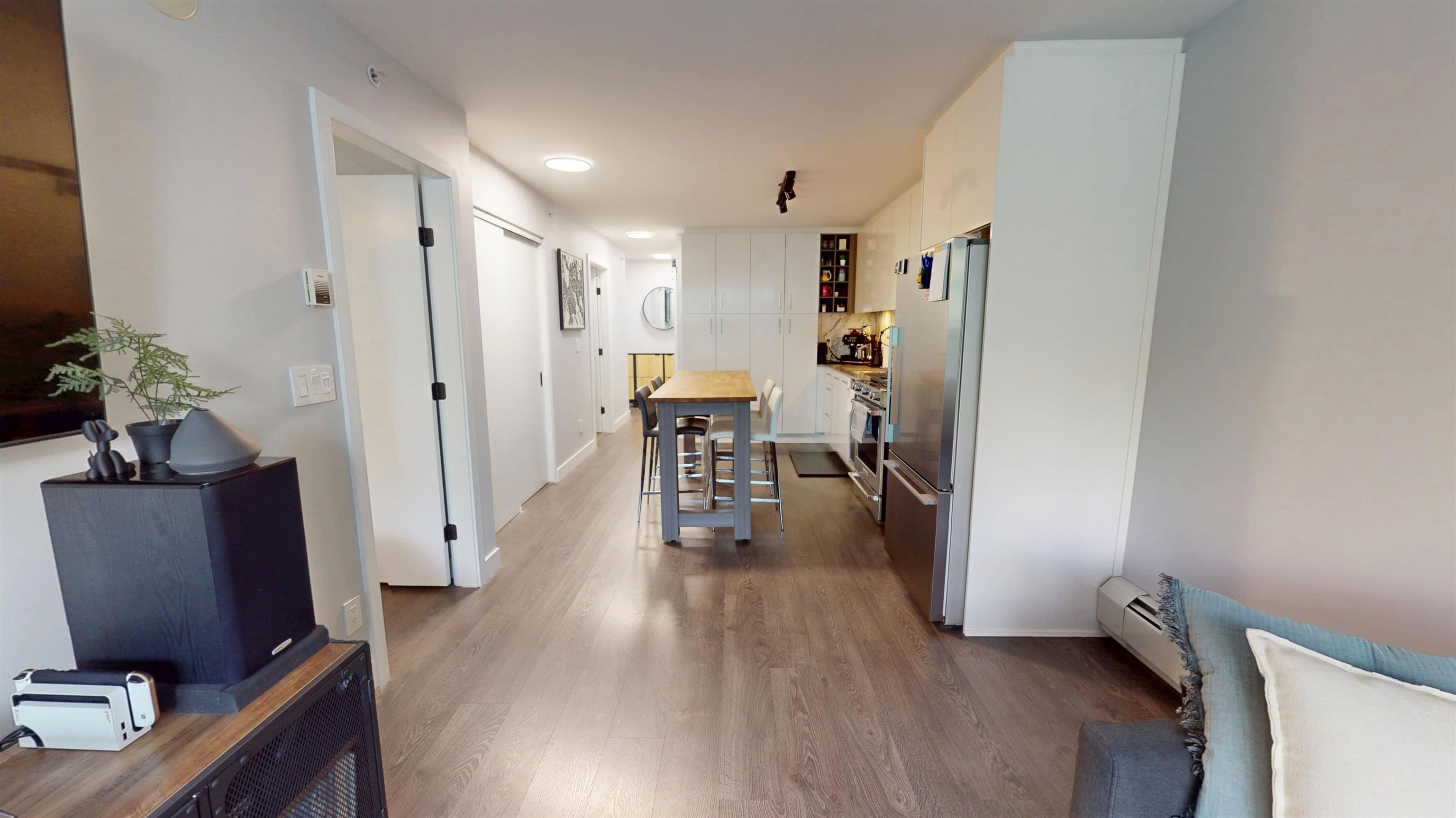 201 - 231 E Pender Street, Vancouver, V6A 0G3 — photo 4