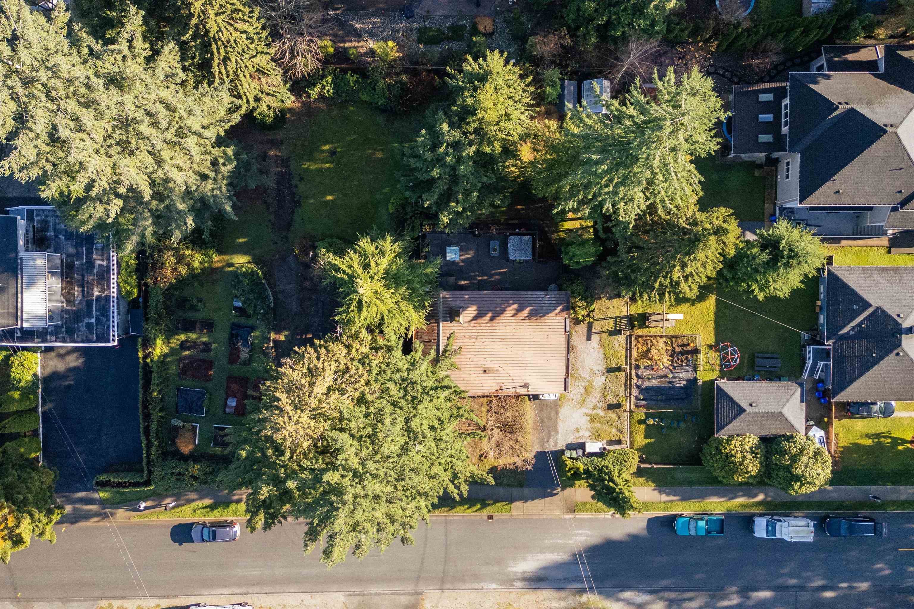 655 Macintosh Street, Coquitlam, V3J 4Y4 — photo 3