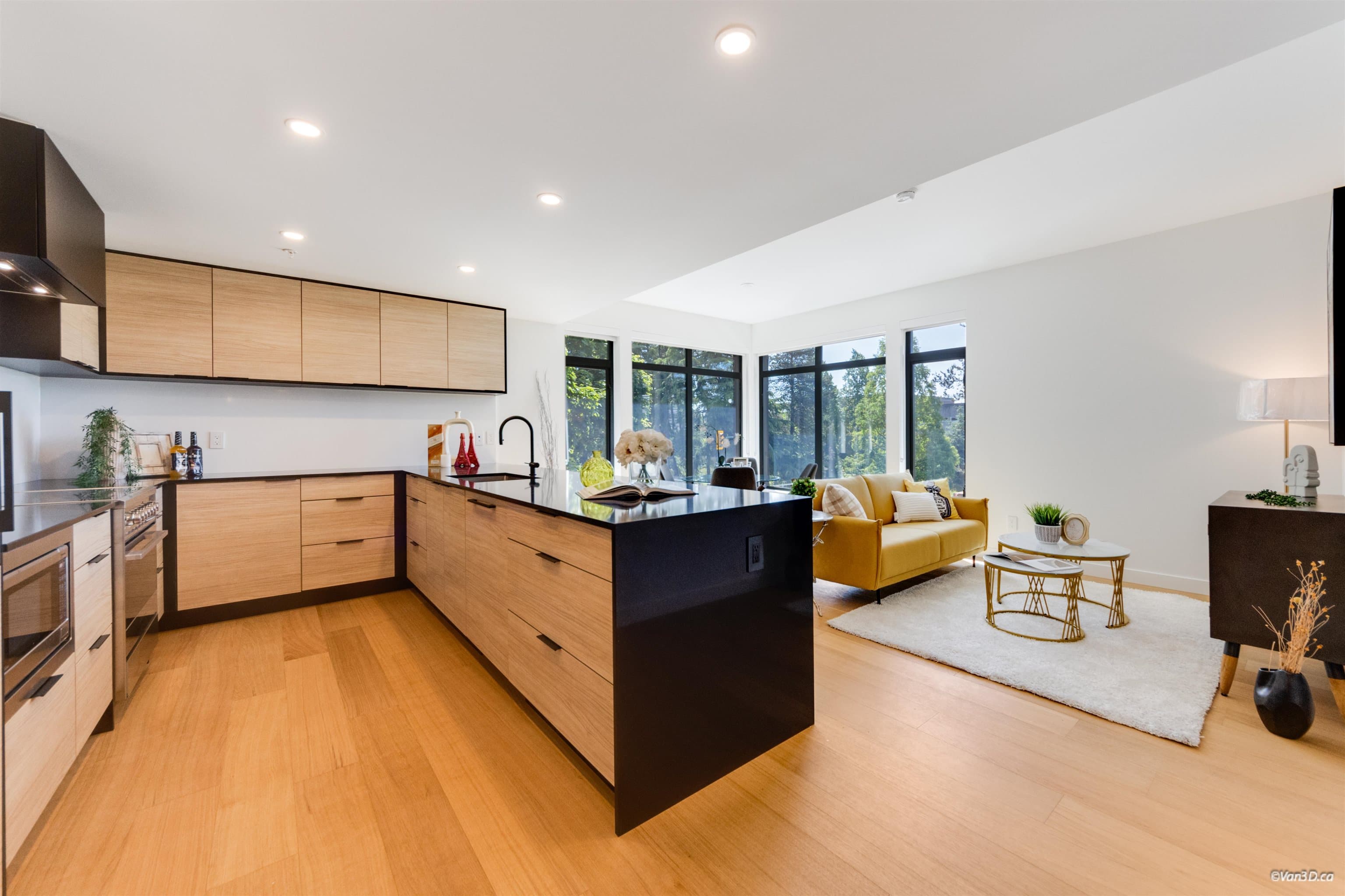 302 - 6485 Manitoba Street, Vancouver