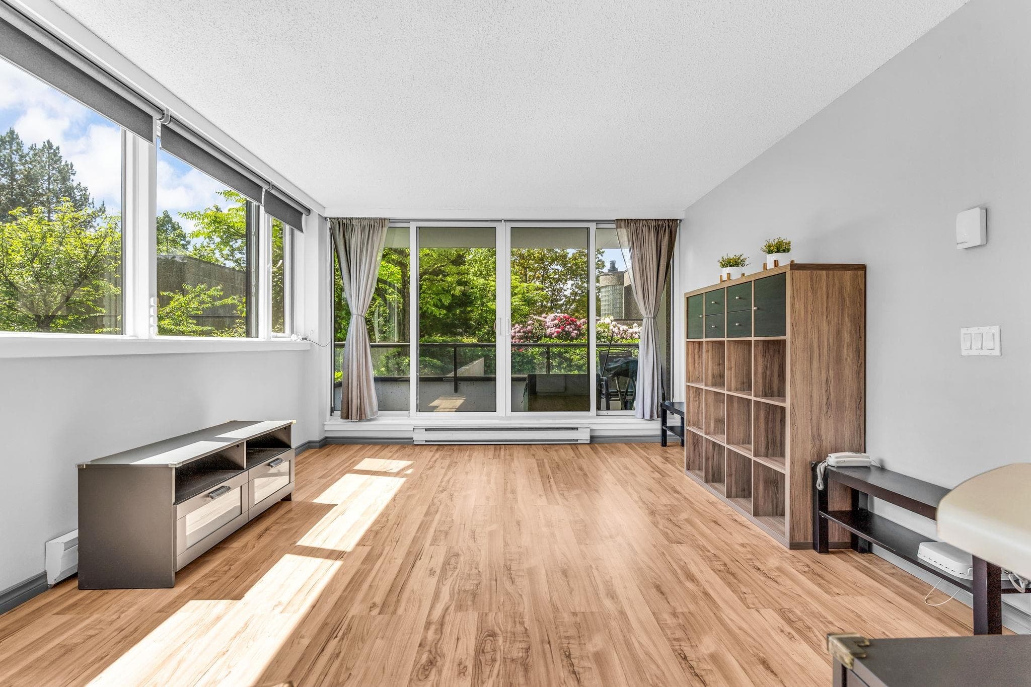 202 - 3980 Carrigan Court, Burnaby