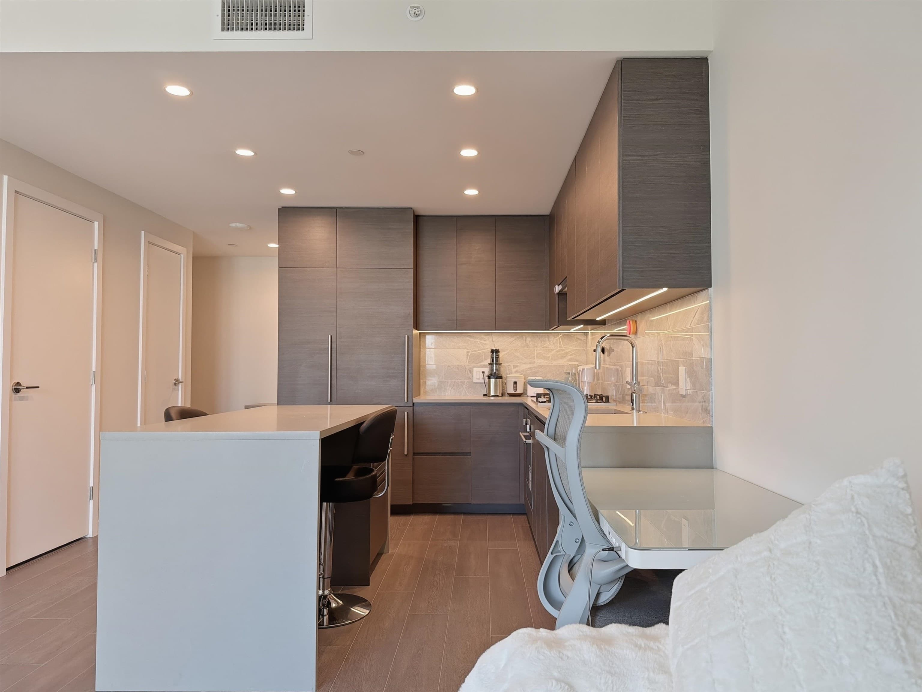 2707 - 2108 Gilmore Avenue, Burnaby, V5C 0N8 — photo 5