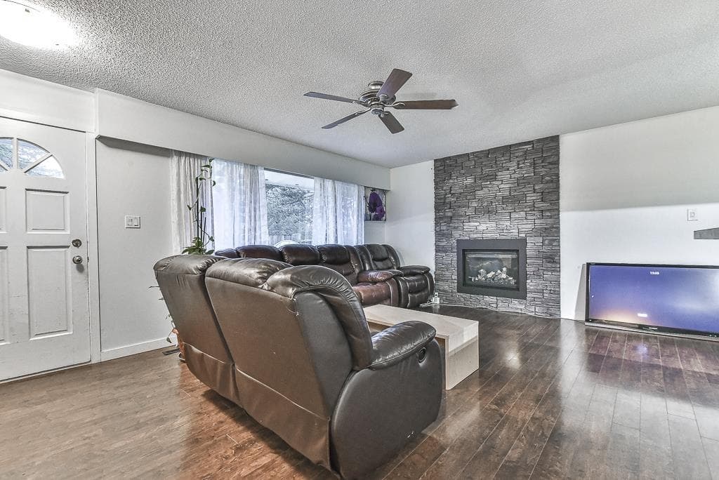 23740 Fraser Highway, Langley, V2Z 2K8 — photo 2