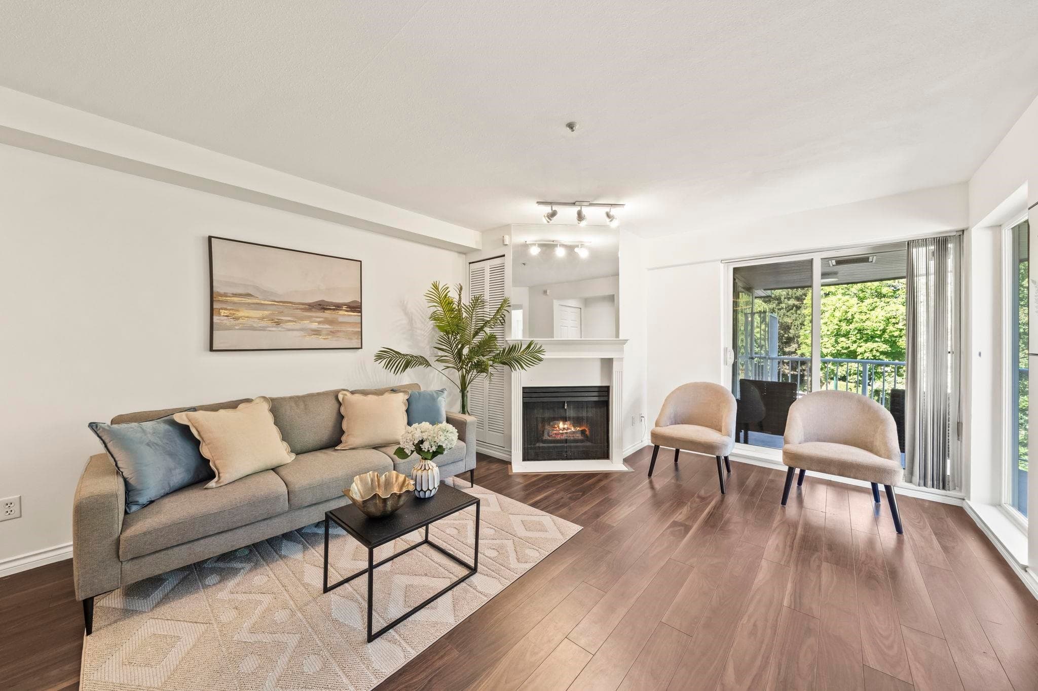 302 - 1406 W 73rd Avenue, Vancouver