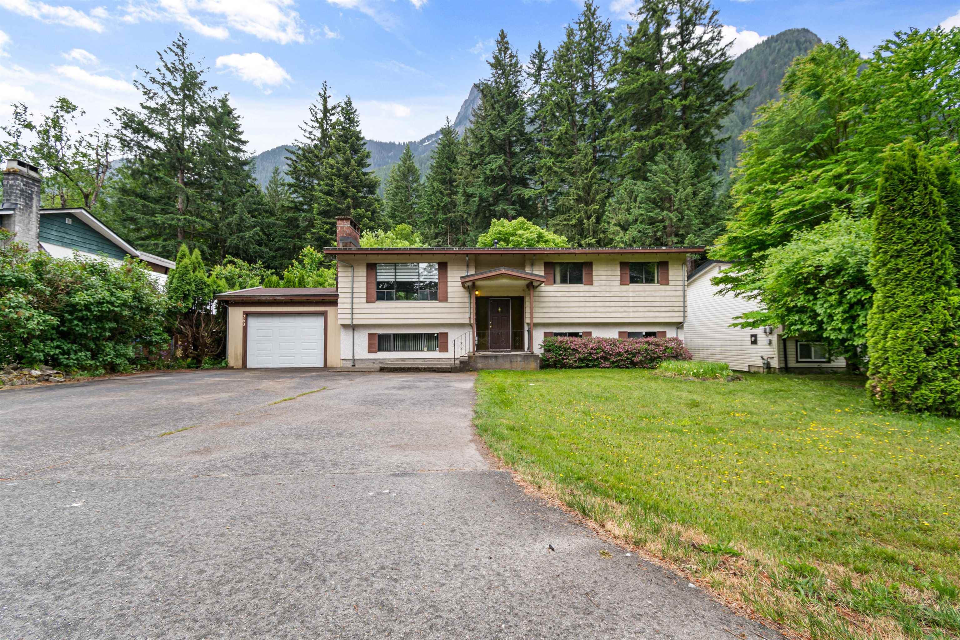 260 Robertson Crescent, Hope, V0X 1L4 — photo 2