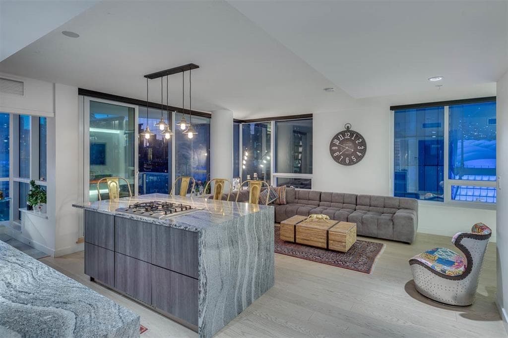 PH2015 - 68 Smithe Street, Vancouver, V6B 0P4 — photo 2