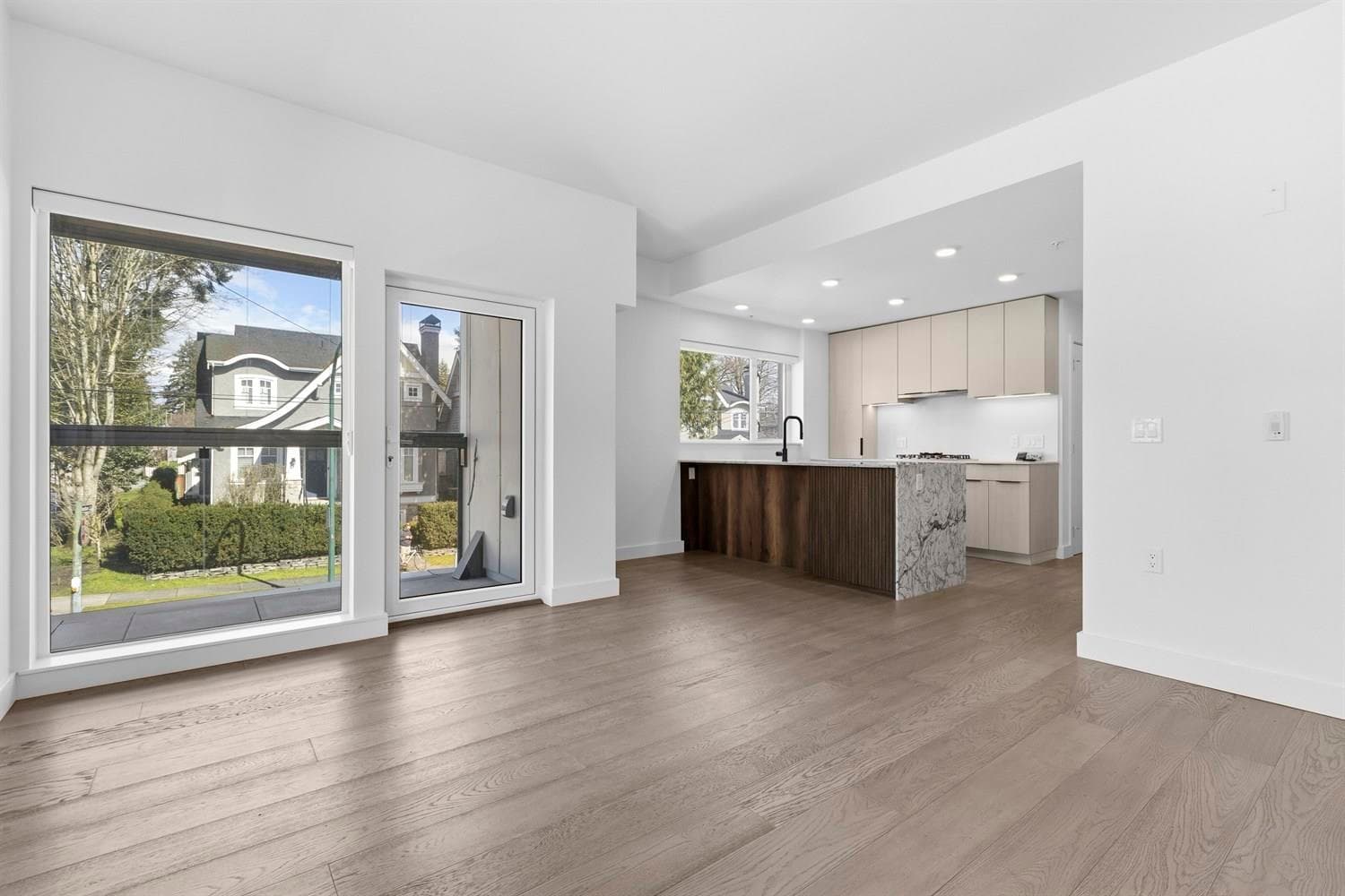 201 - 3590 W 39th Avenue, Vancouver
