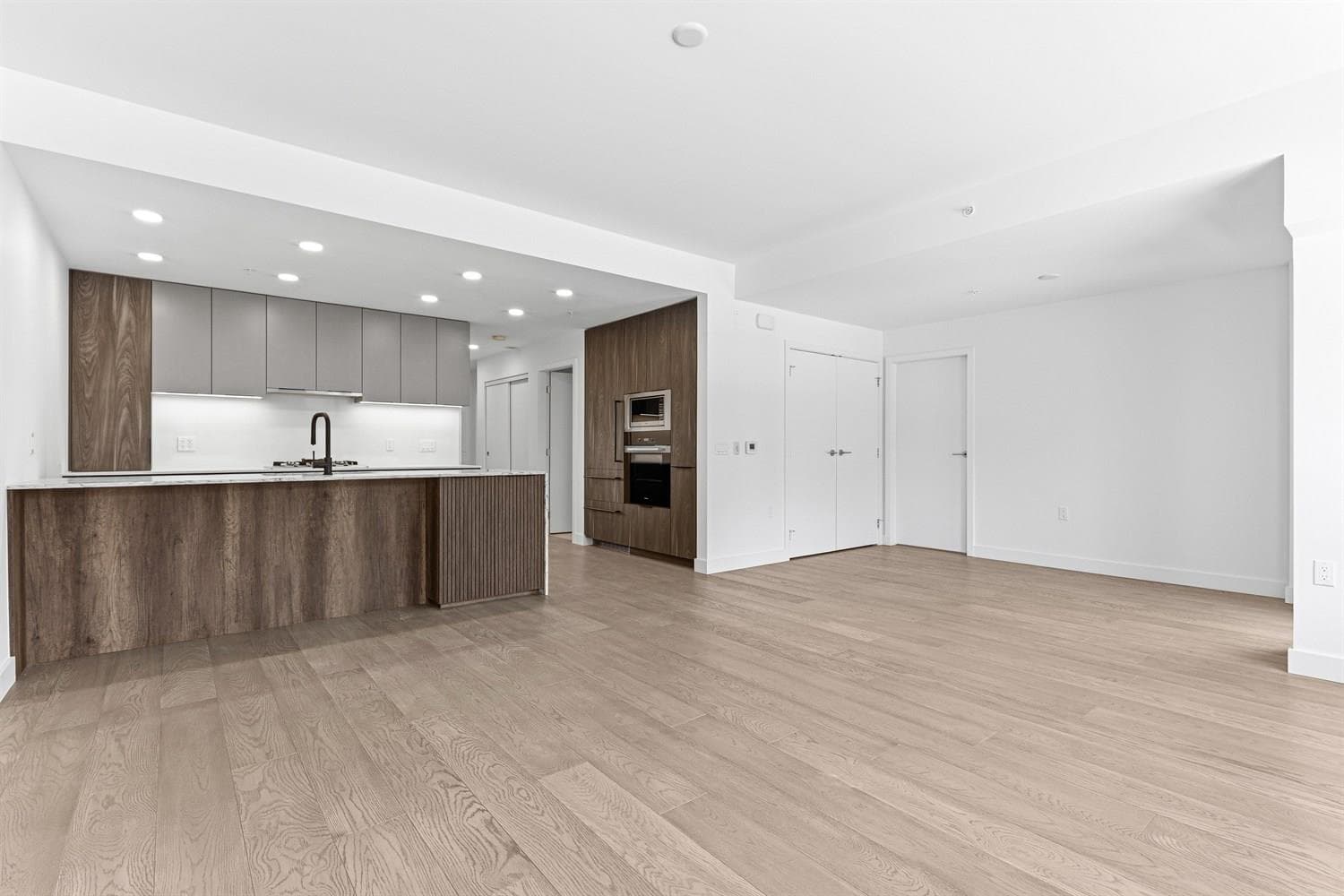 203 - 3590 W 39th Avenue, Vancouver, V6N 3A5 — photo 3
