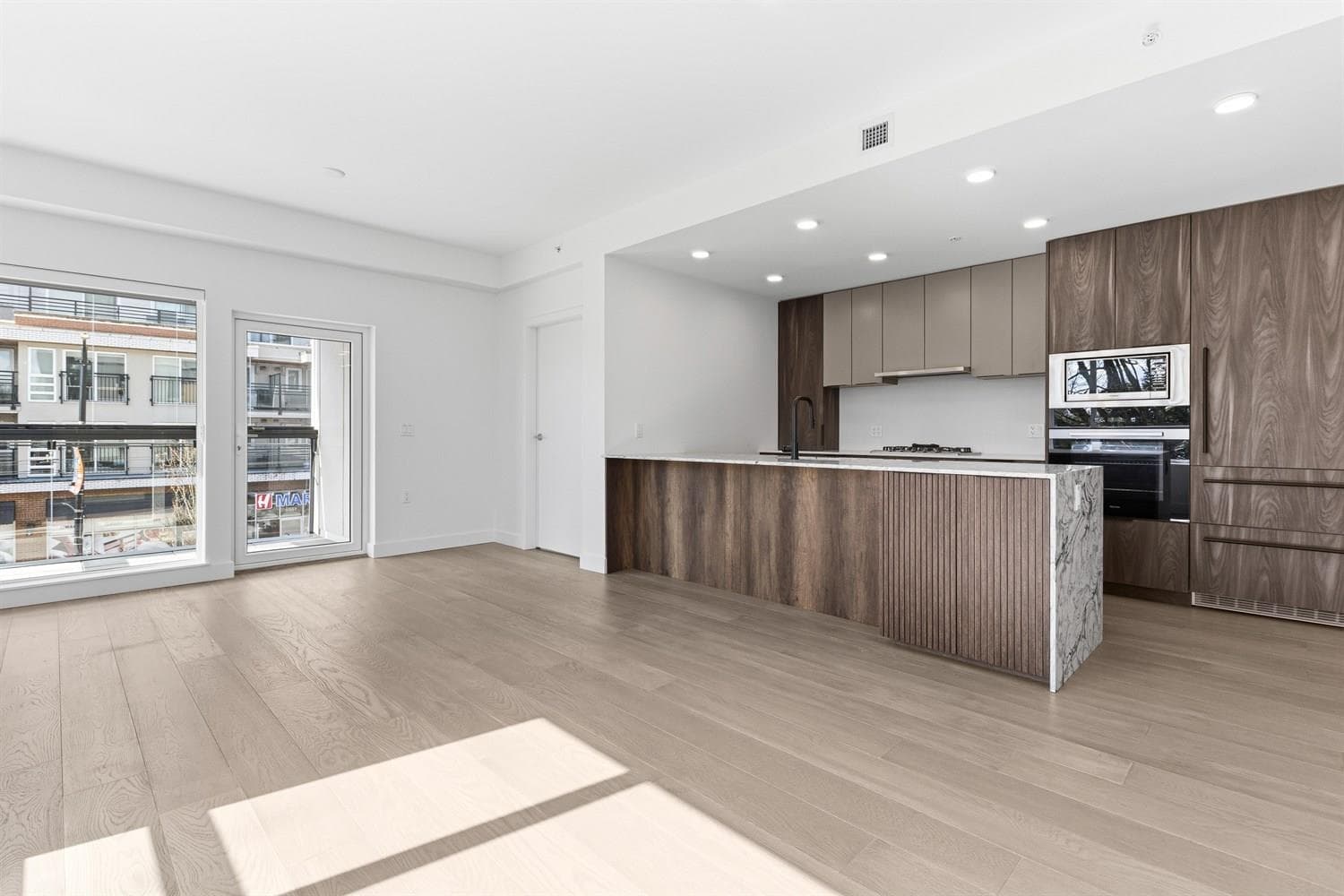 206 - 3590 W 39th Avenue, Vancouver