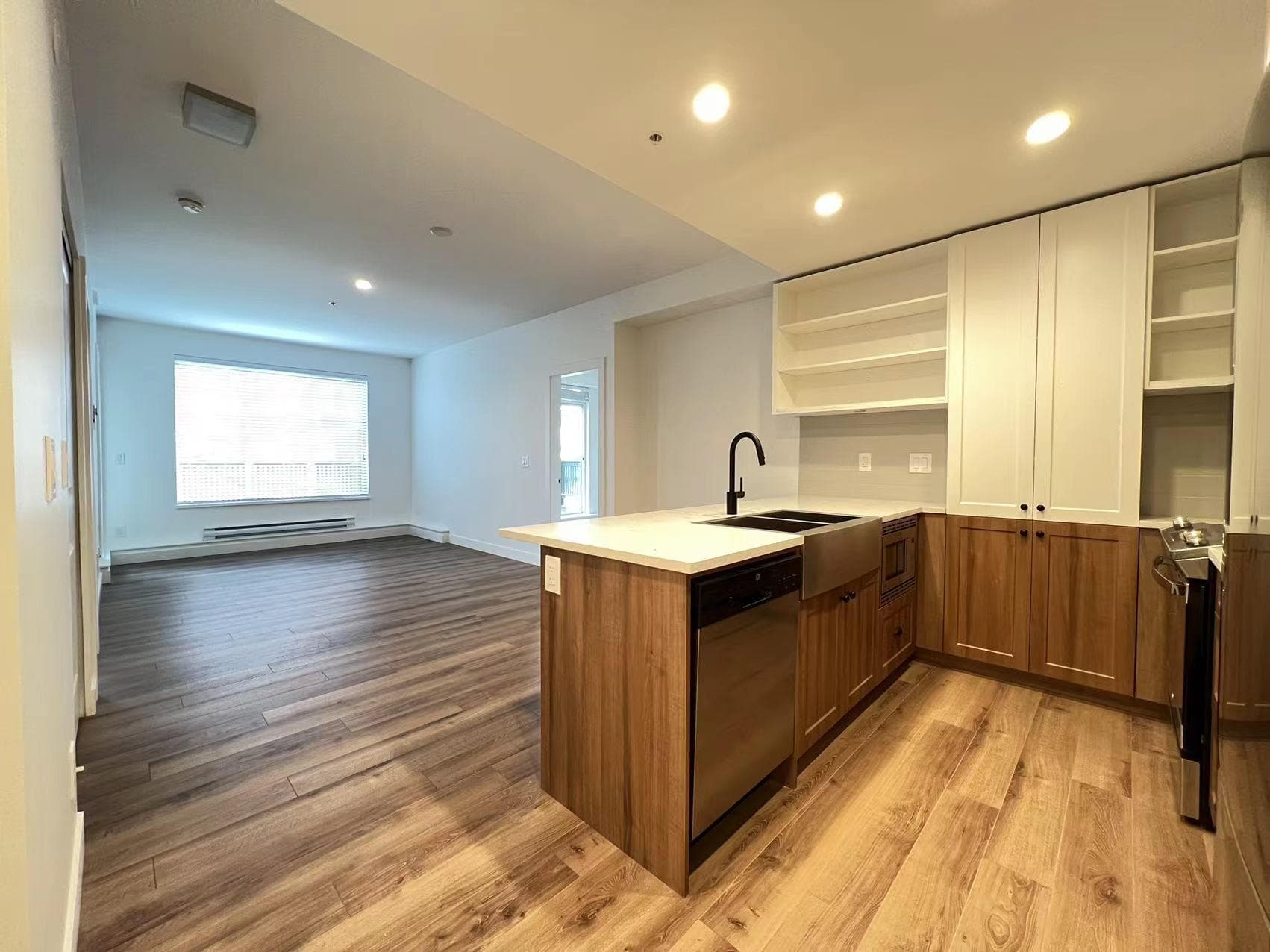 B206 - 20487 65 Avenue, Langley