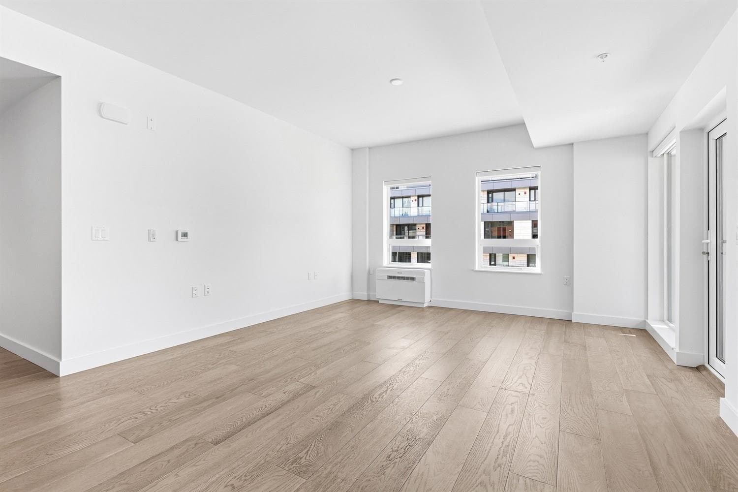 301 - 3590 W 39th Avenue, Vancouver