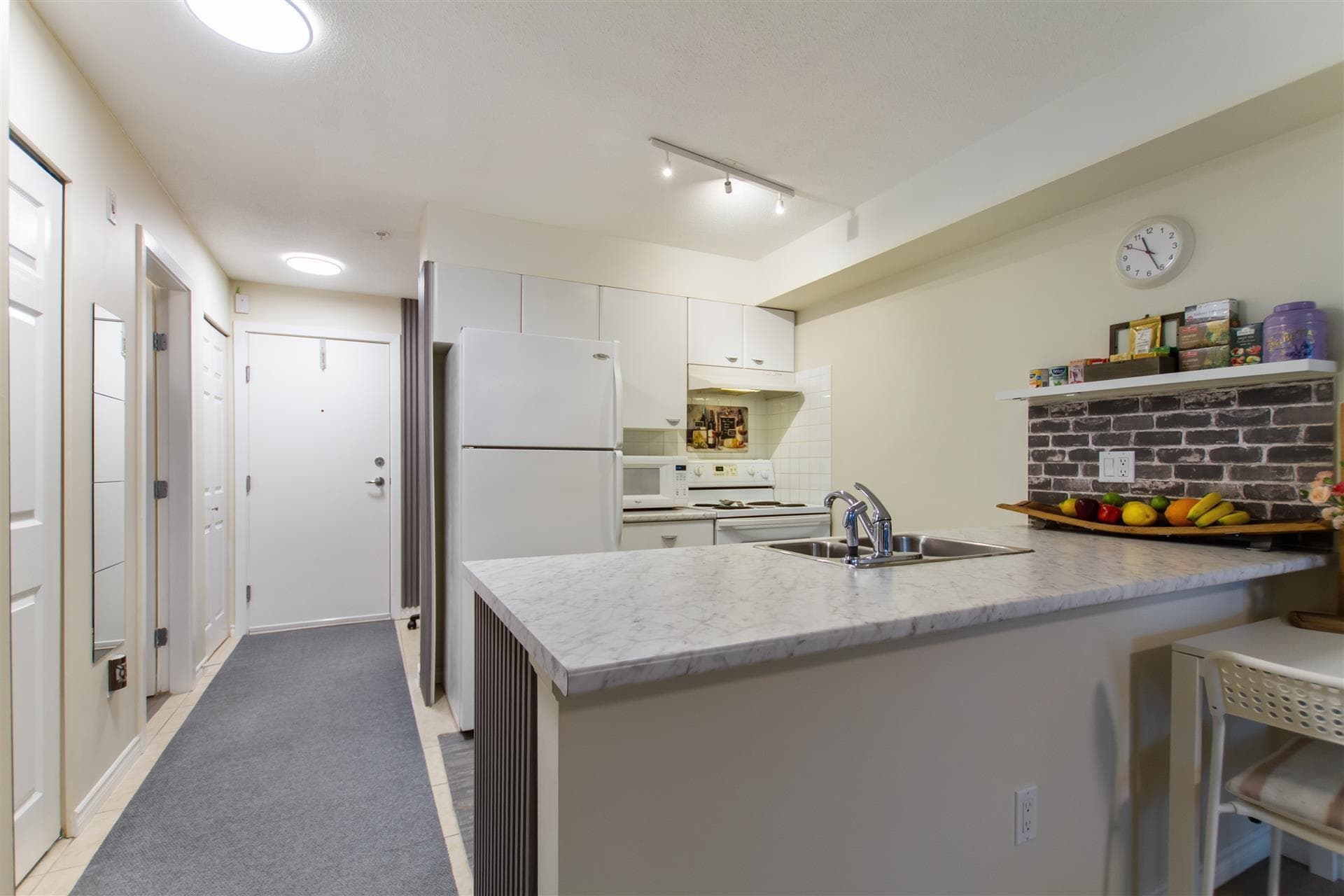 107 - 14877 100 Avenue, Surrey, V3R 3H1 — photo 5