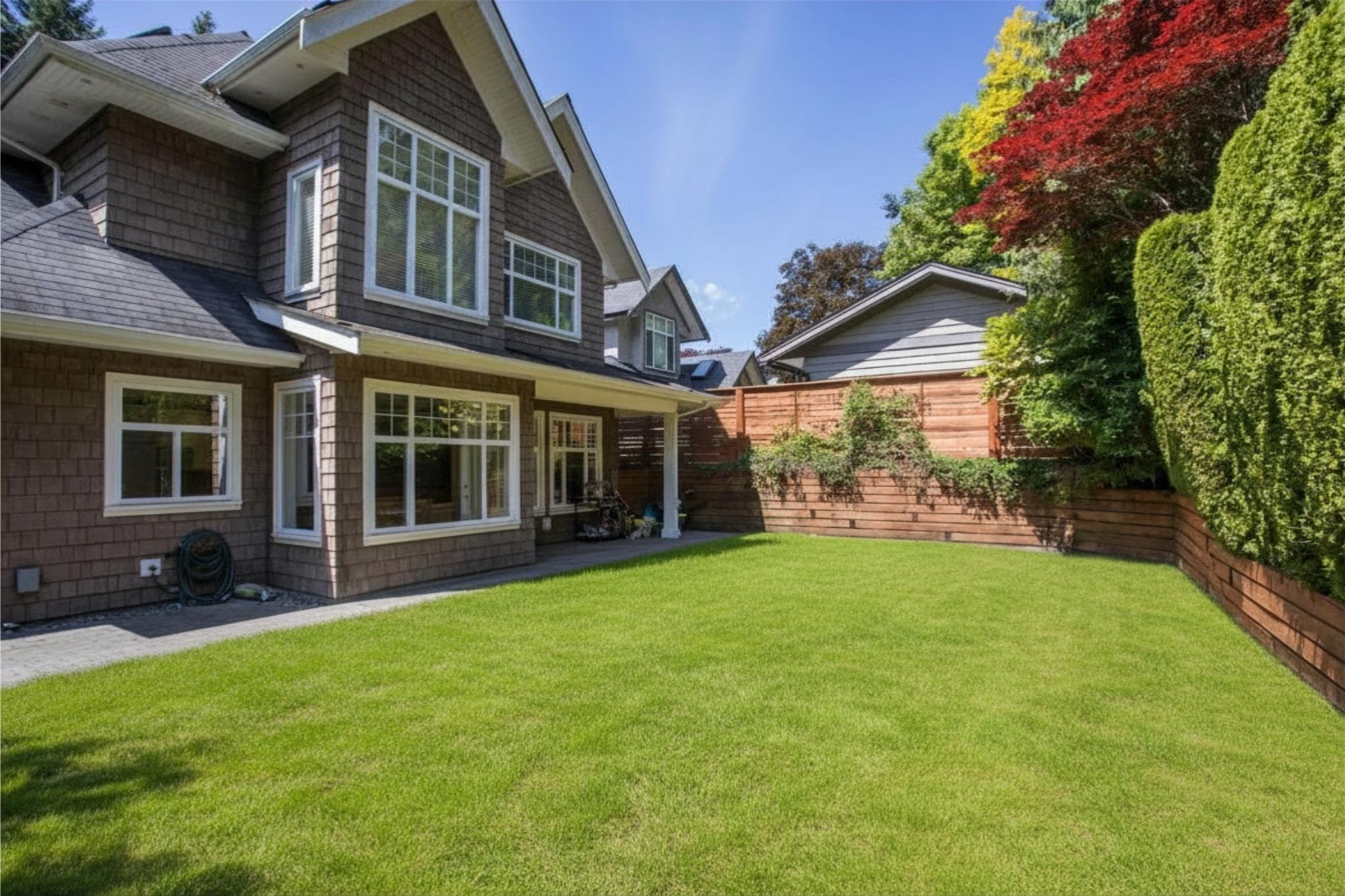 6417 Pitt Street, West Vancouver