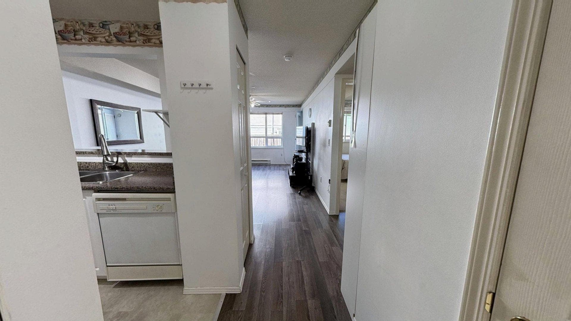 105 - 14355 103 Avenue, Surrey, V3T 5V5 — photo 3