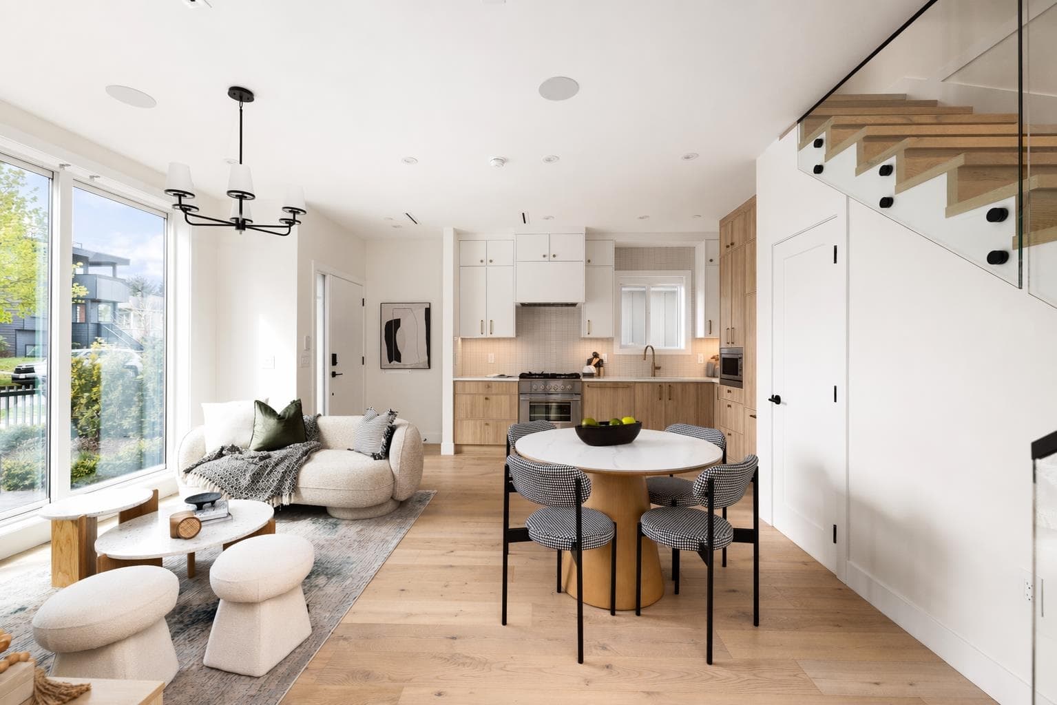 2 - 3141 E 19 Avenue, Vancouver