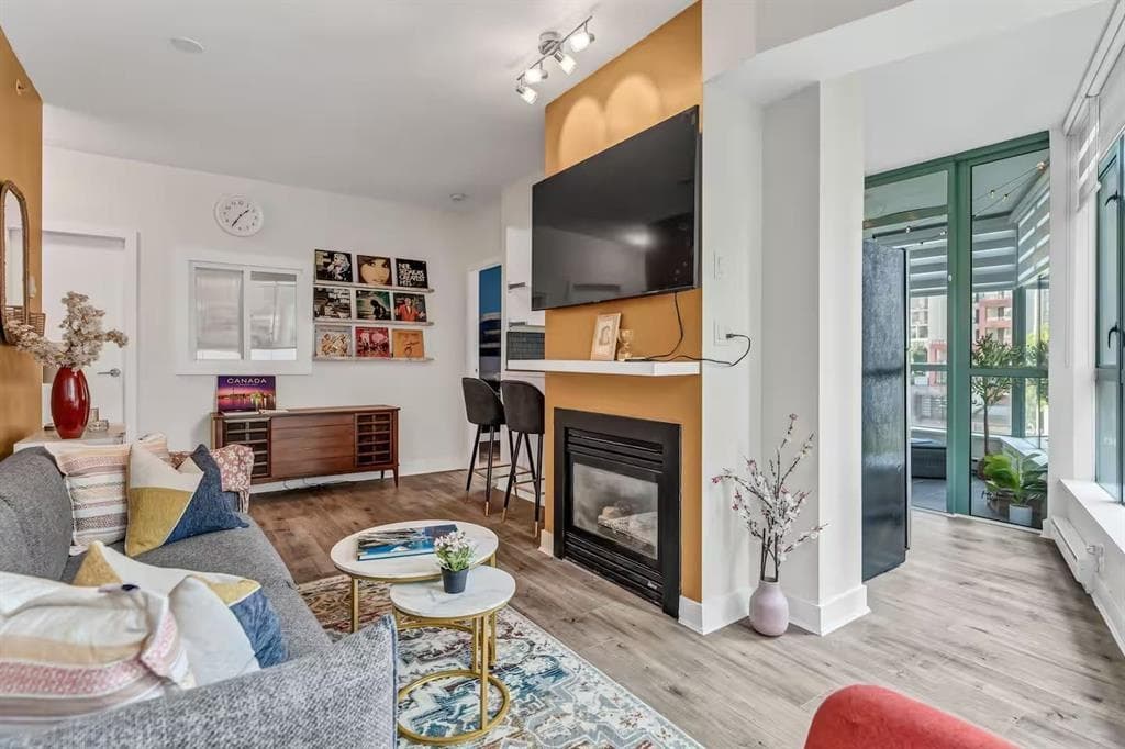 302 - 1238 Burrard Street, Vancouver