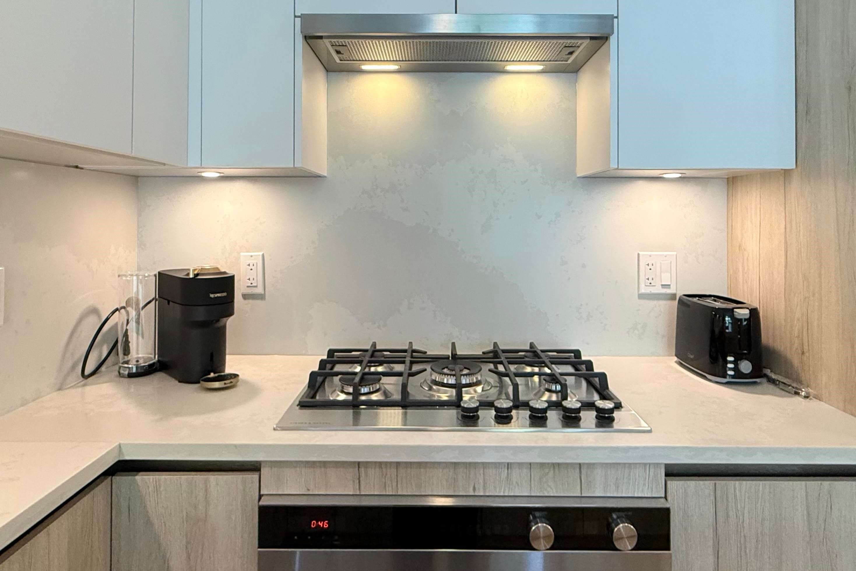 2-BDRM - 423 6th Street, West Vancouver, V7T 0A1 — photo 3