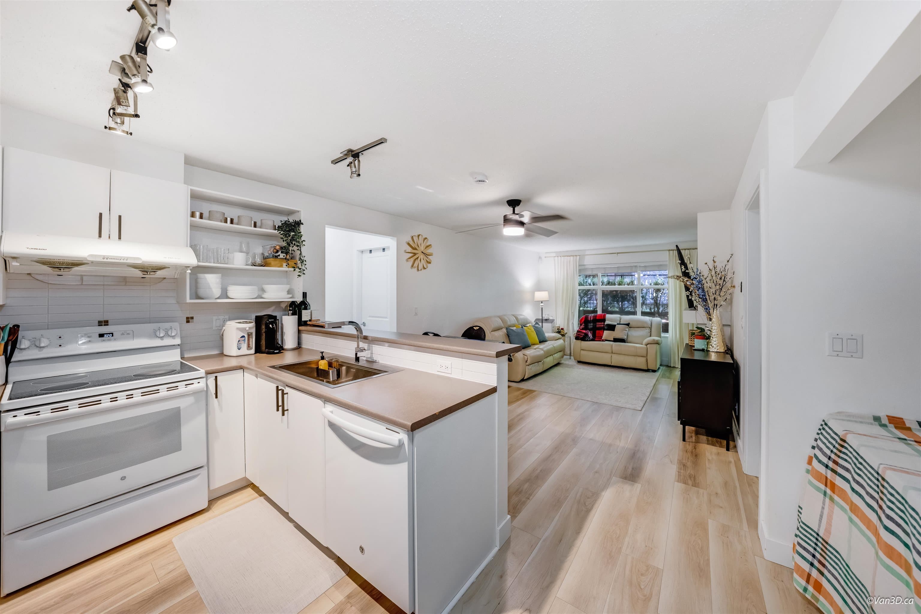 116 - 14885 105 Avenue, Surrey, V3R 2V6 — photo 5