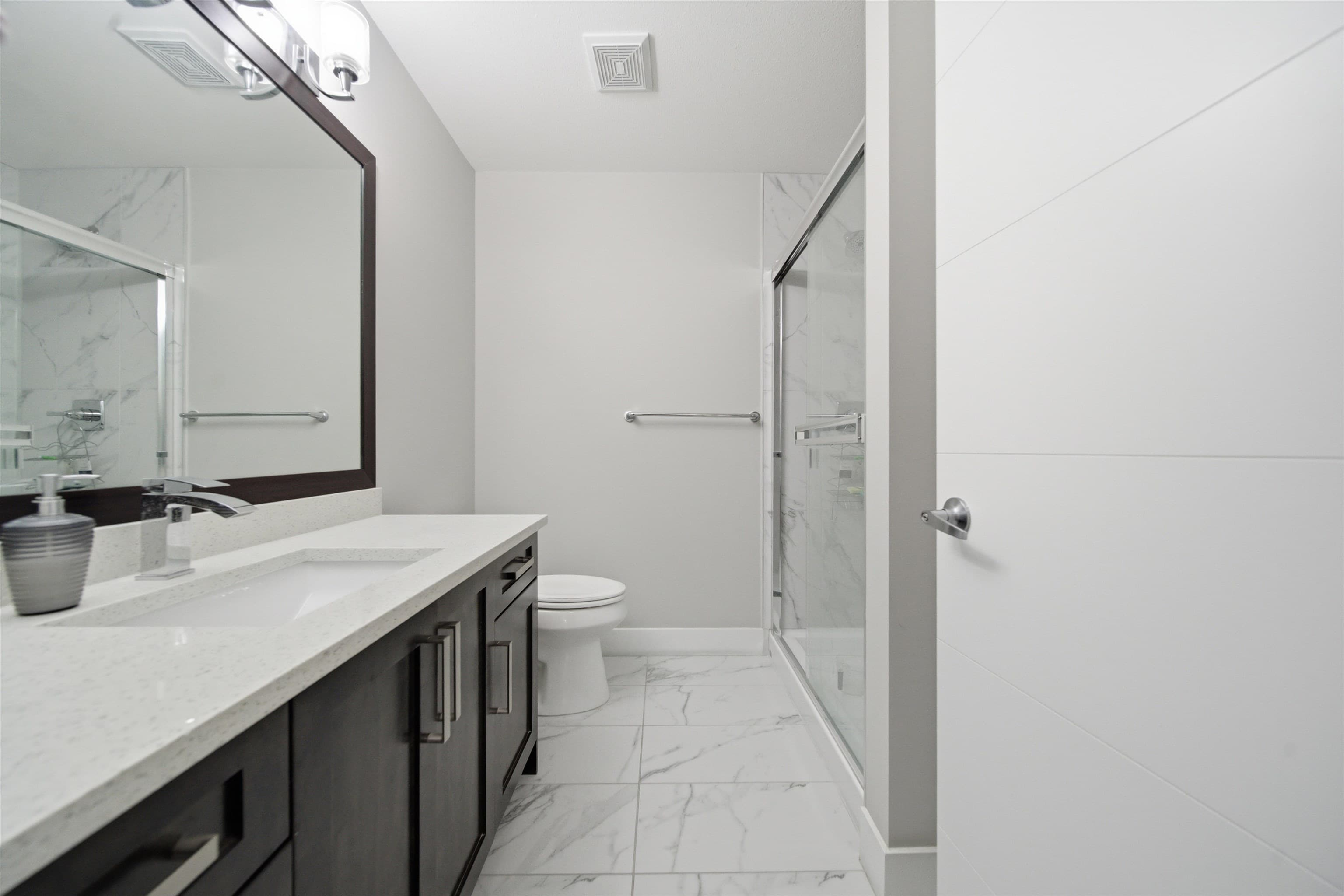 3 - 6388 140 Street, Surrey, V3W 1Y8 — photo 4
