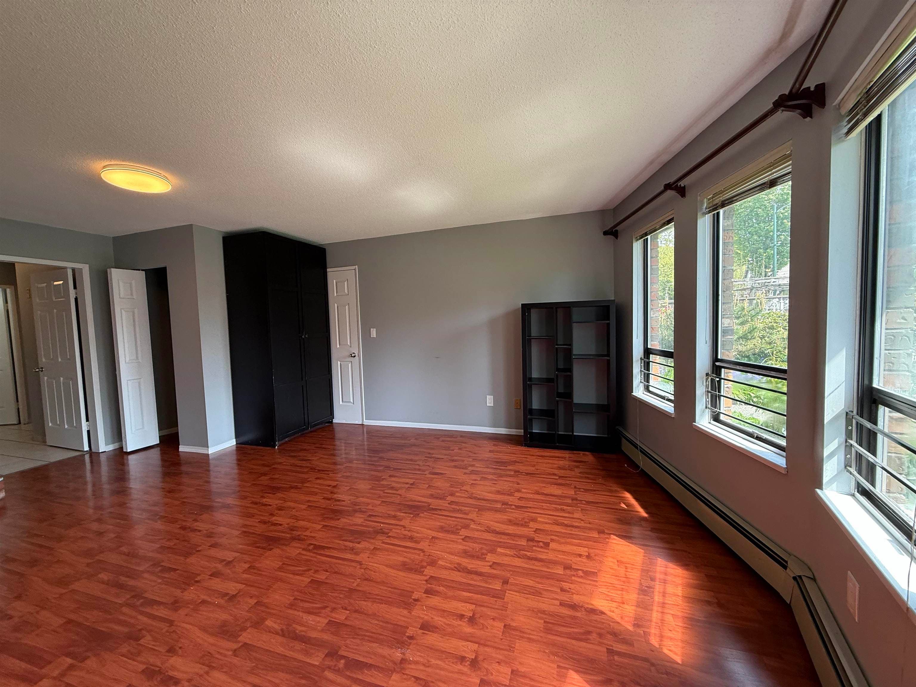 1 Bed Suite - 2323 E 41st Avenue, Vancouver, V5R 2W2 — photo 2