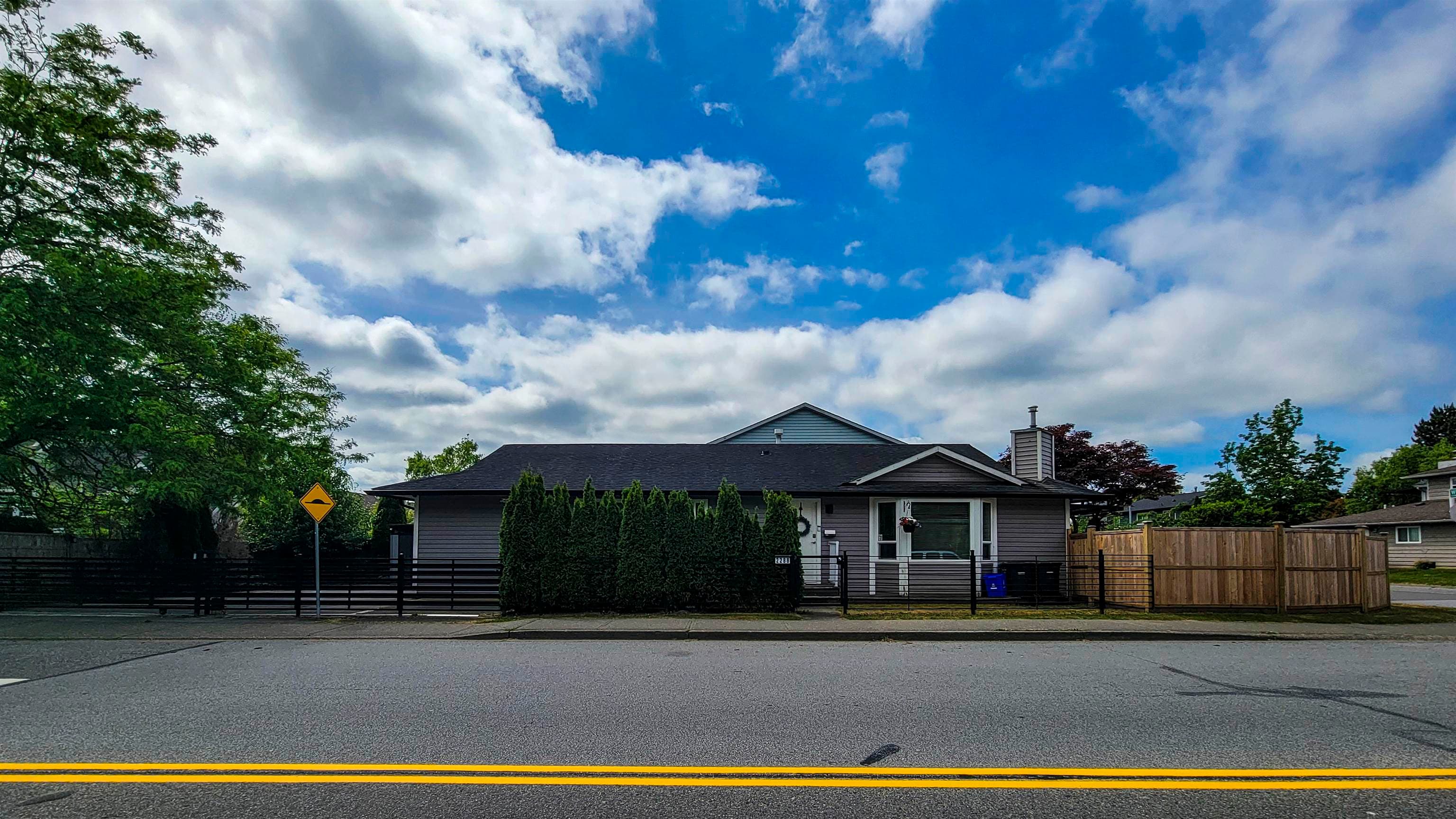 2288 Willoughby Way, Langley, V2Y 1K6 — photo 2