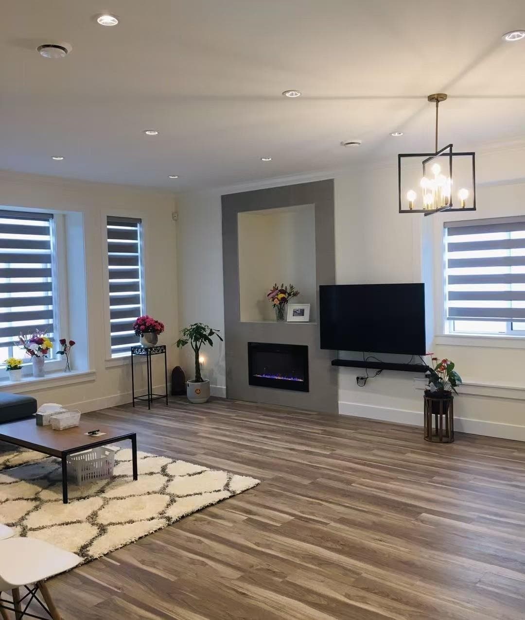 2822 Glen Drive, Coquitlam, V3B 0A4 — photo 3
