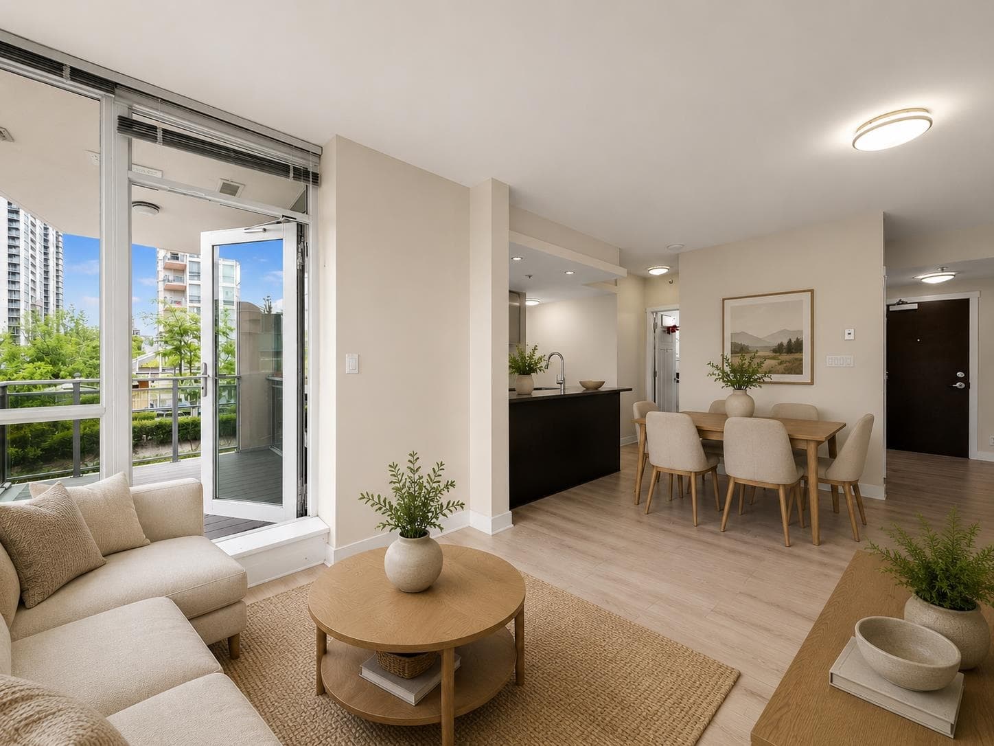 605 - 2968 Glen Drive, Coquitlam, V3B 0C4 — photo 4