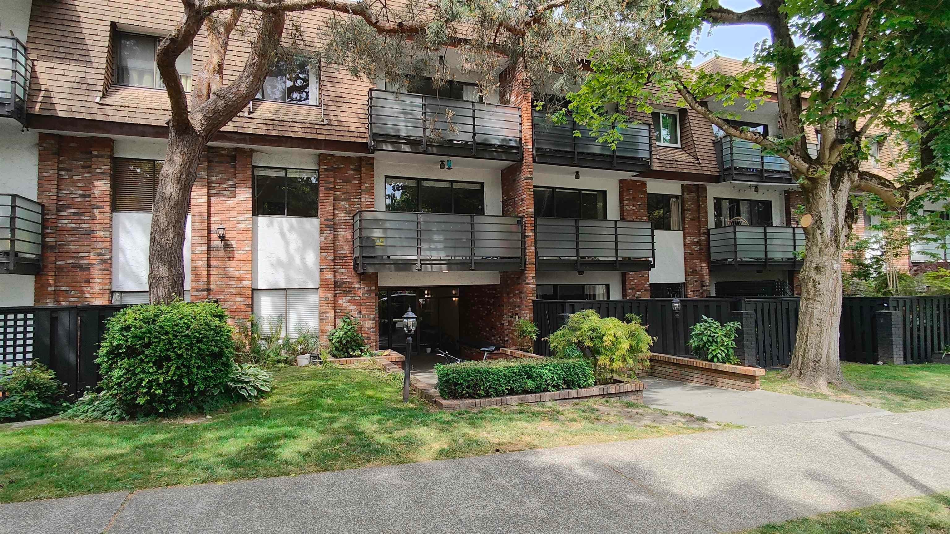 202 - 1933 W 5th Avenue, Vancouver
