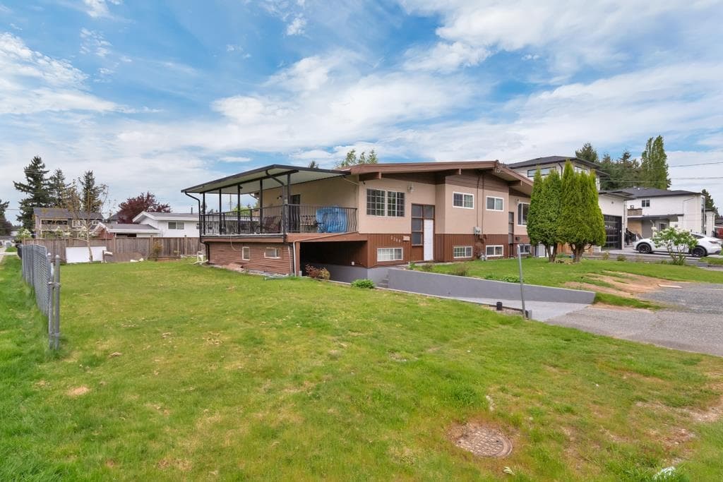 2211 Beaver Street, Abbotsford, V2T 3C9 — photo 2