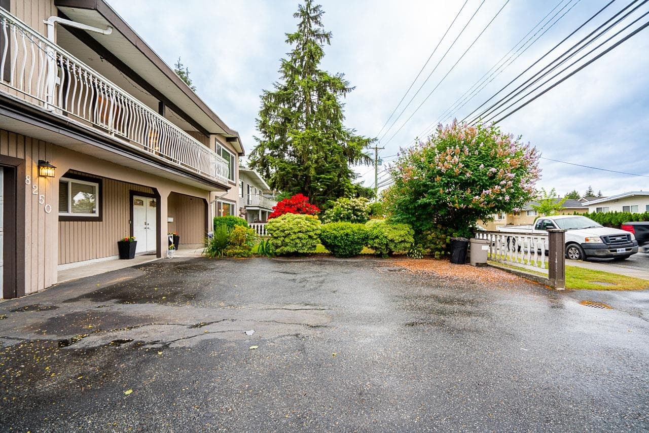 8250 112 Street, Delta, V4C 4W6 — photo 2