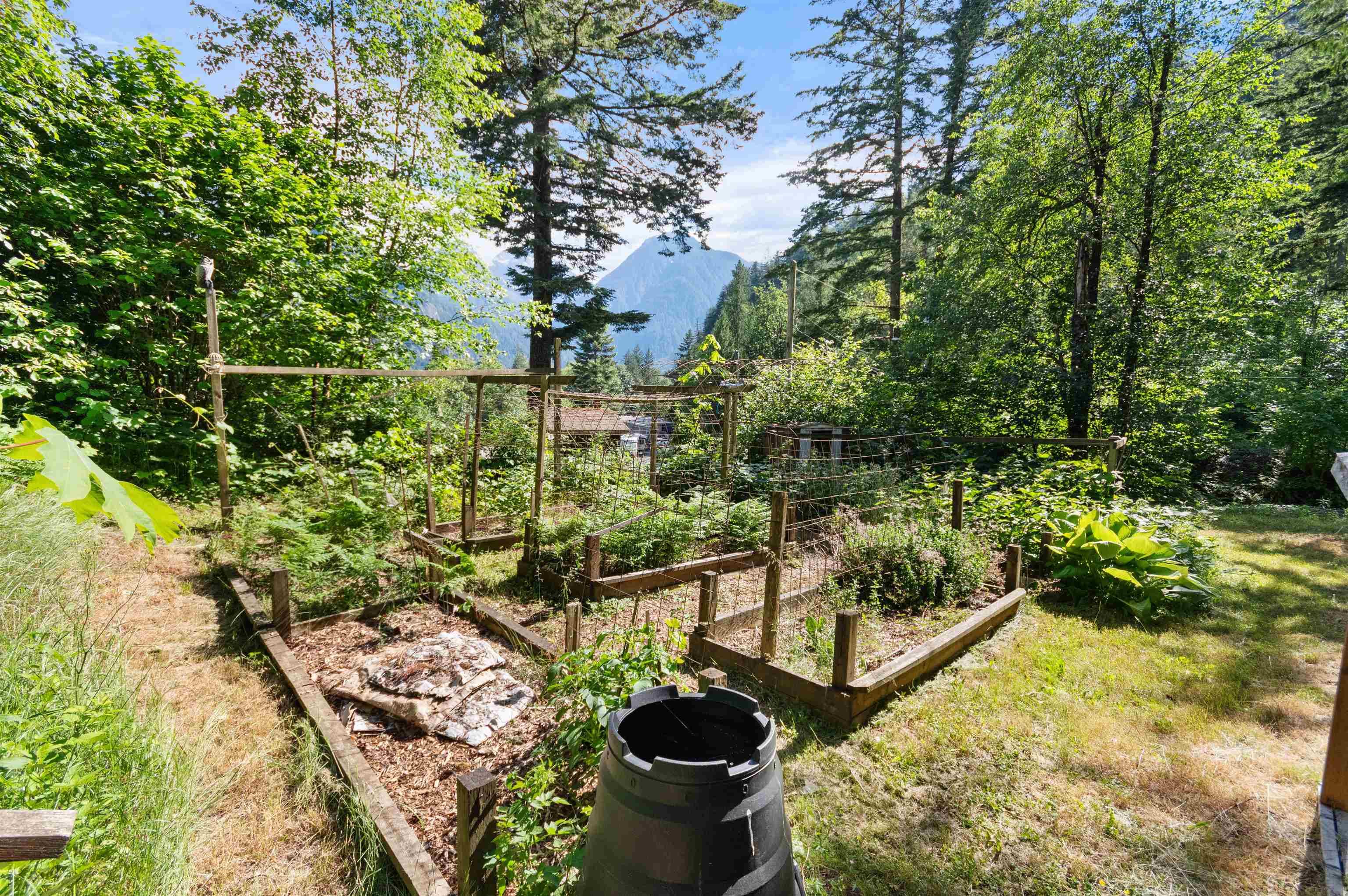 21128 Landstrom Road, Hope, V0X 1L3 — photo 5