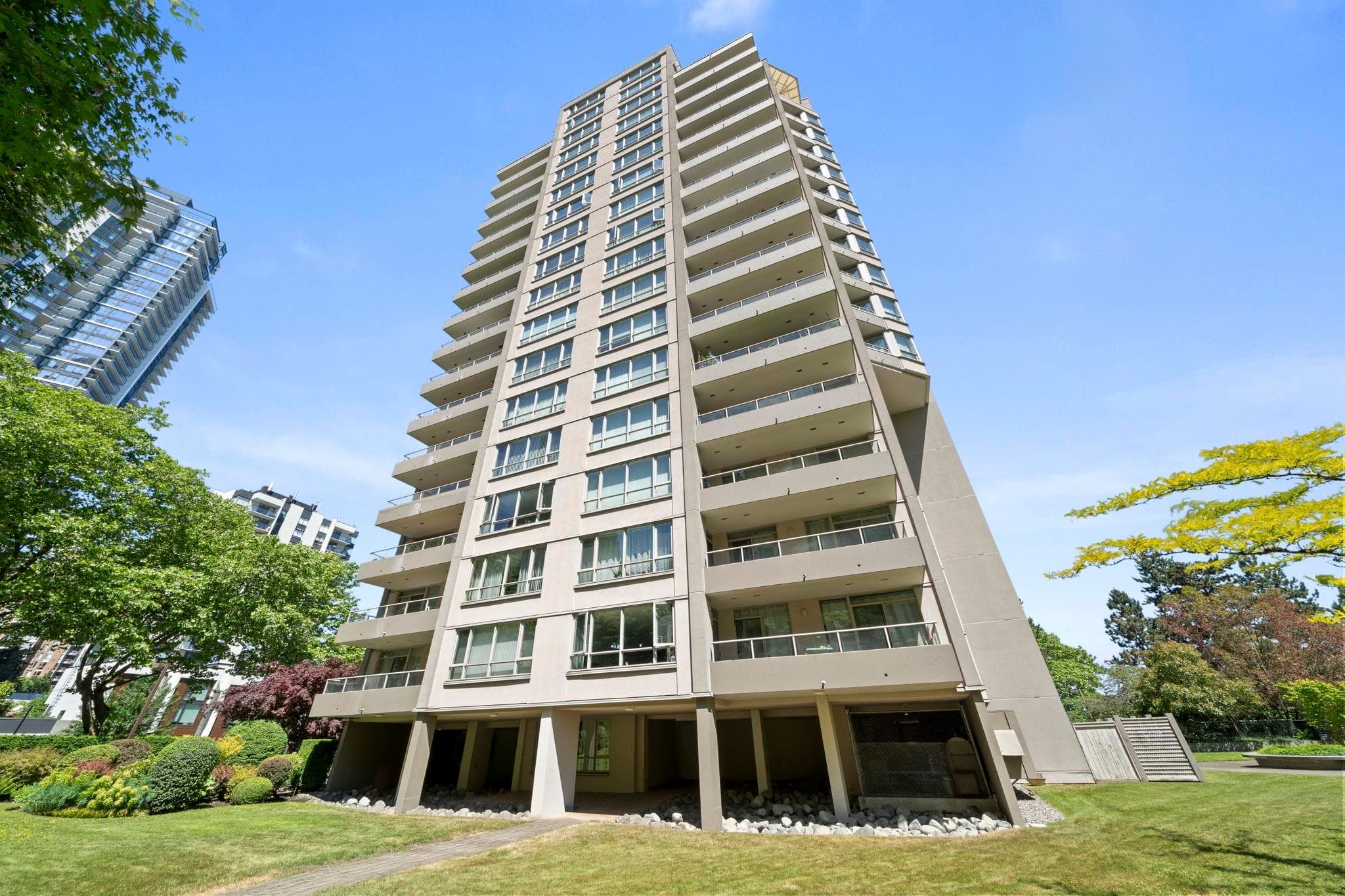 403 - 6070 Mcmurray Avenue, Burnaby