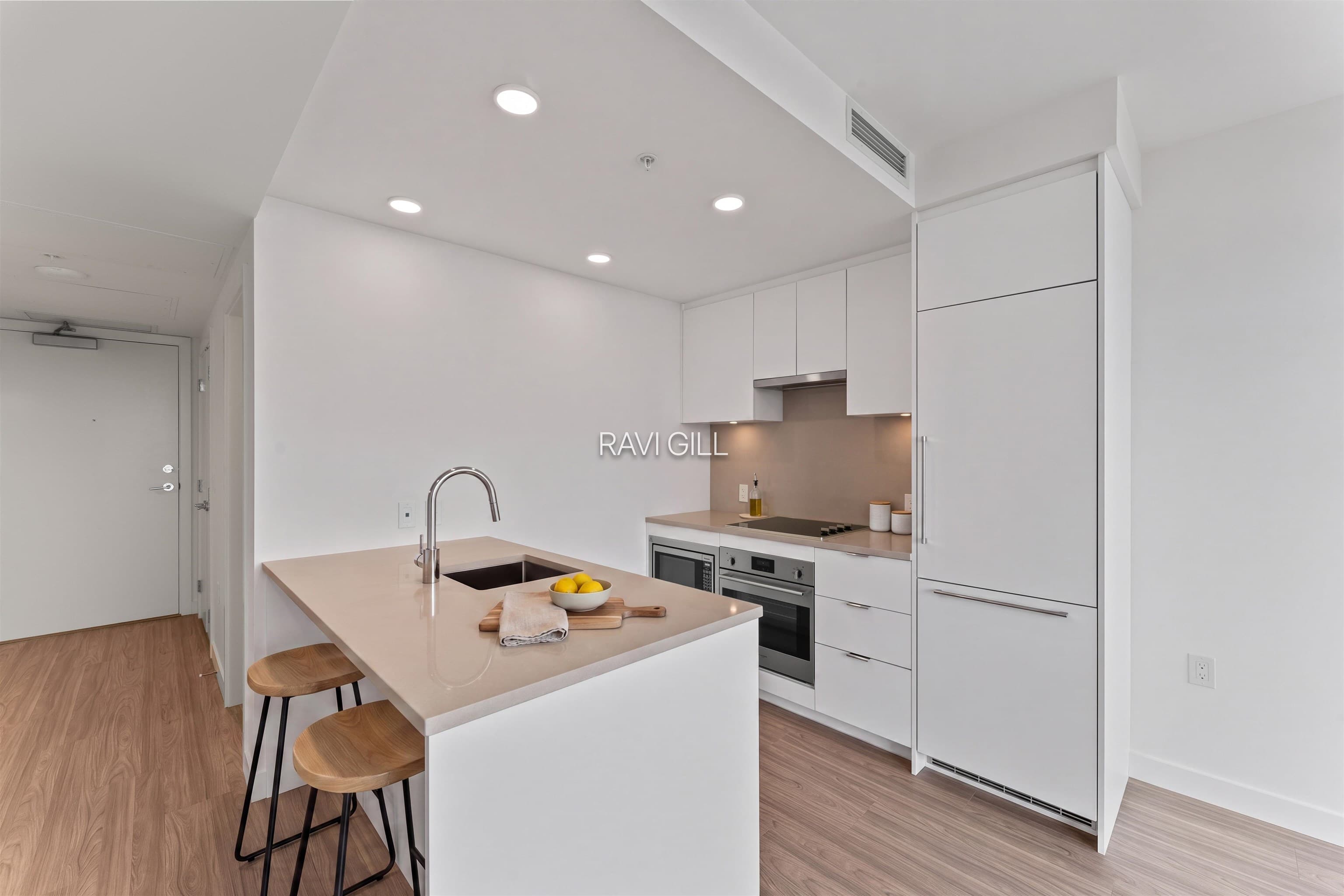 1003 - 13675 107a Avenue, Surrey