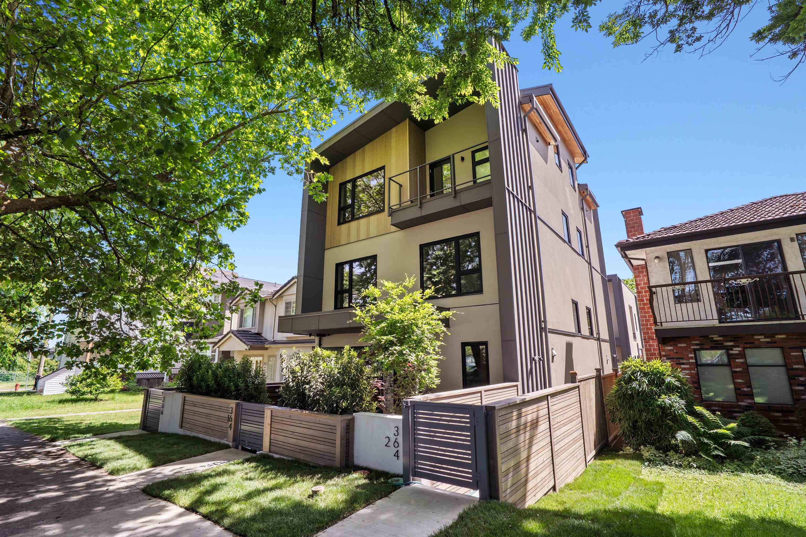 2 - 364 E 23rd Avenue, Vancouver