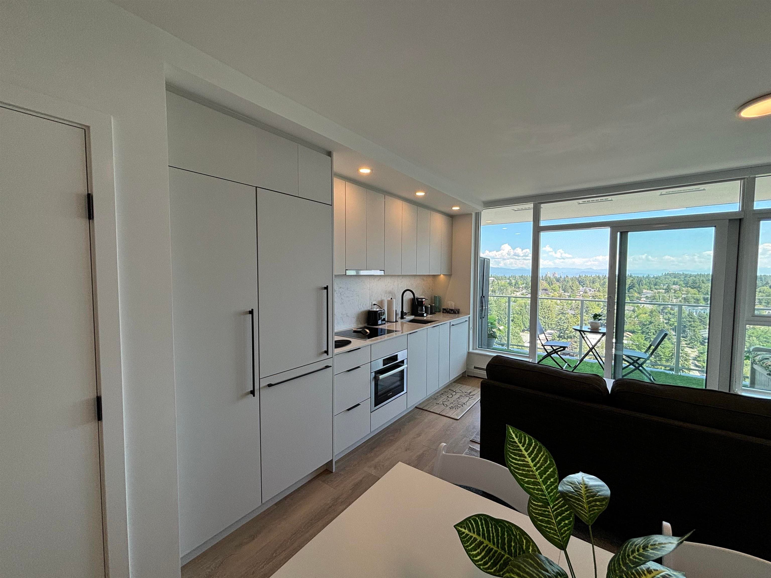 2403 - 13685 102 Avenue, Surrey