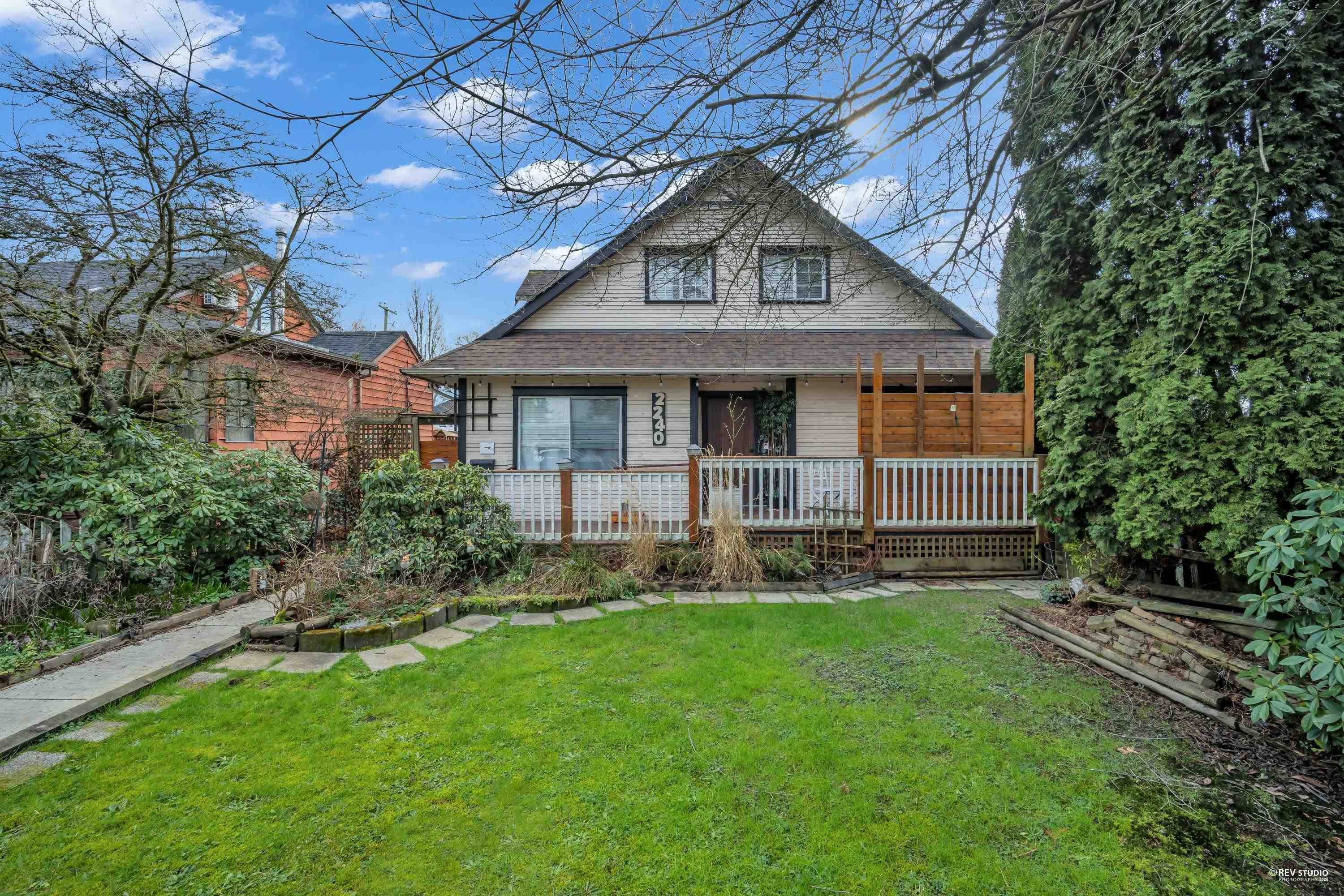 2240 Douglas Crescent, Richmond