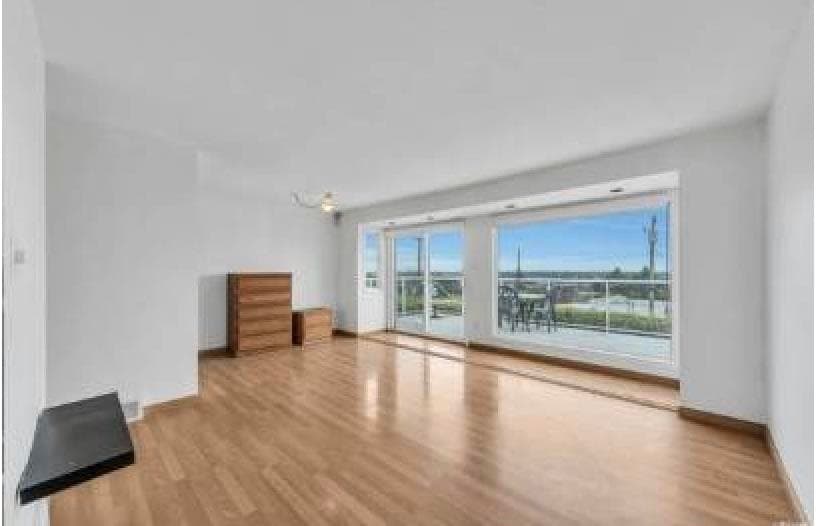2208 Burquitlam Drive, Vancouver, V5P 2P1 — photo 2