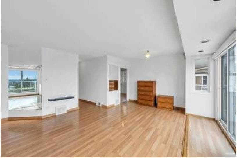 2208 Burquitlam Drive, Vancouver, V5P 2P1 — photo 3