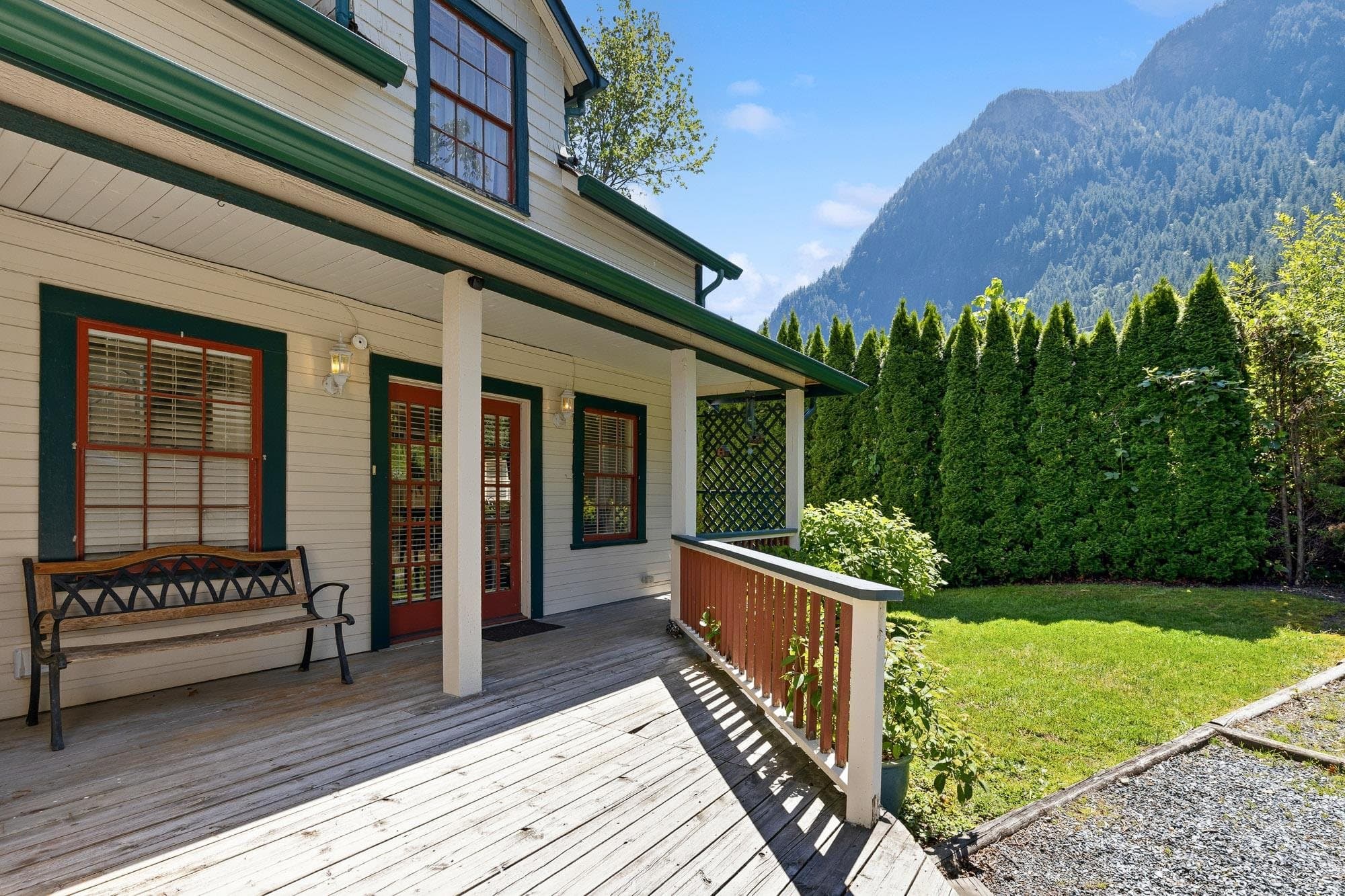 1075 3rd Avenue, Hope, V0X 1L0 — photo 3