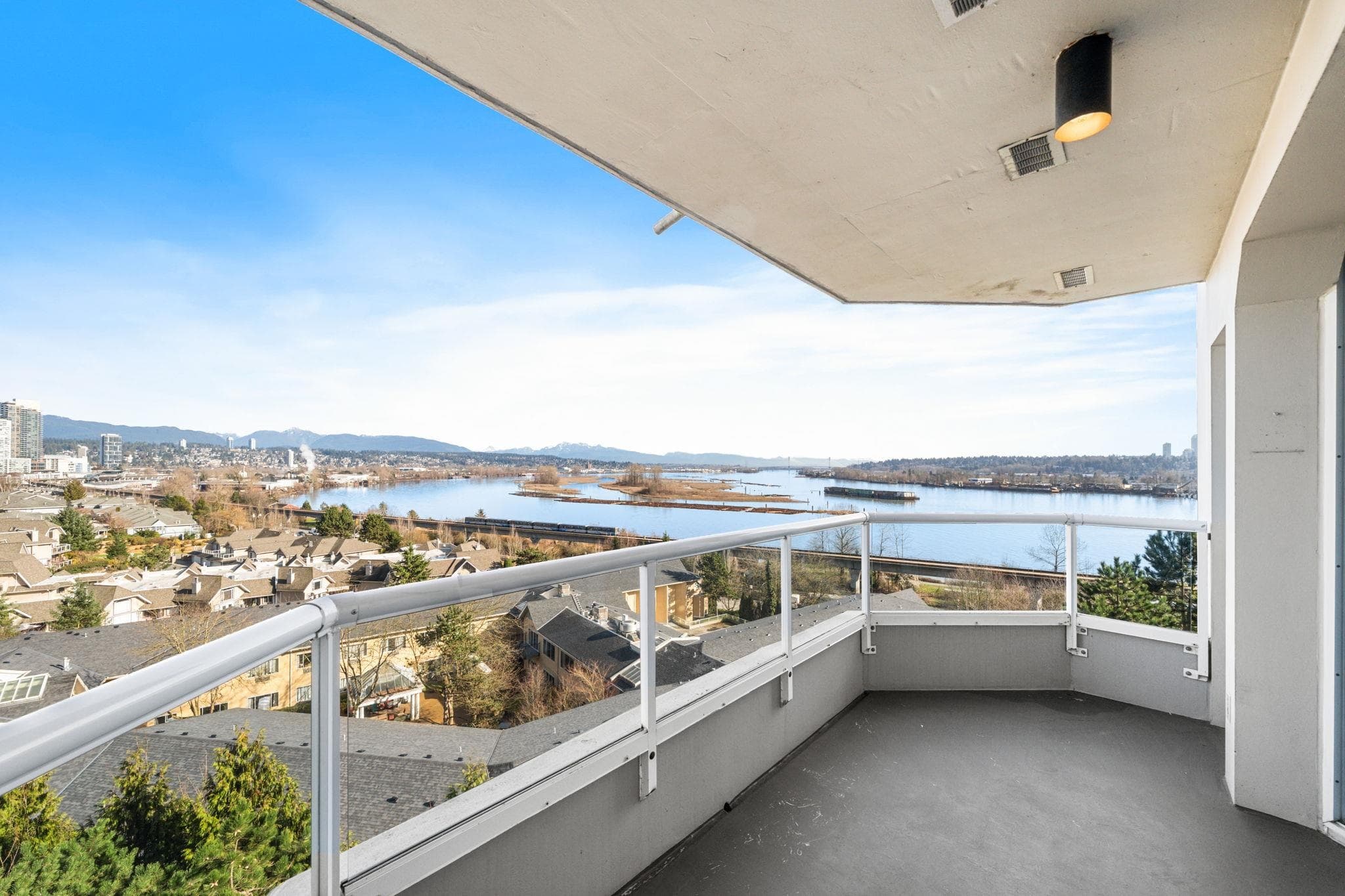 804 - 71 Jamieson Court, New Westminster — sold