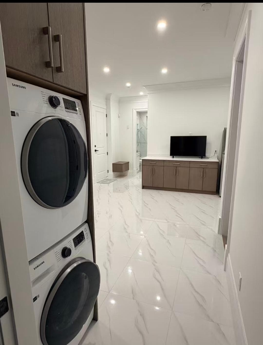 402 west 24 Street, North Vancouver, V7M 2W9 — photo 5