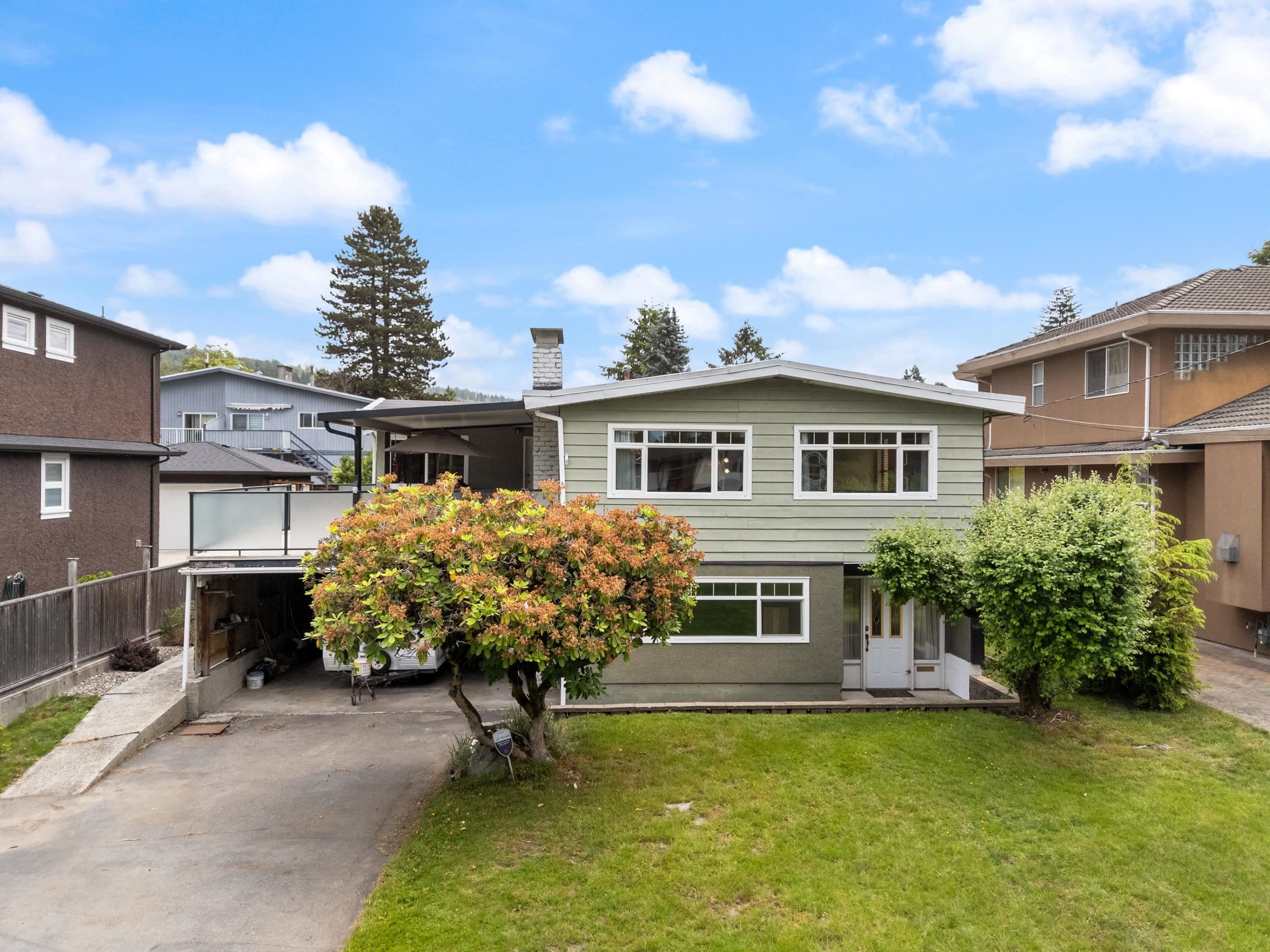 1530 Sherlock Avenue, Burnaby, V5A 2M8 — photo 2