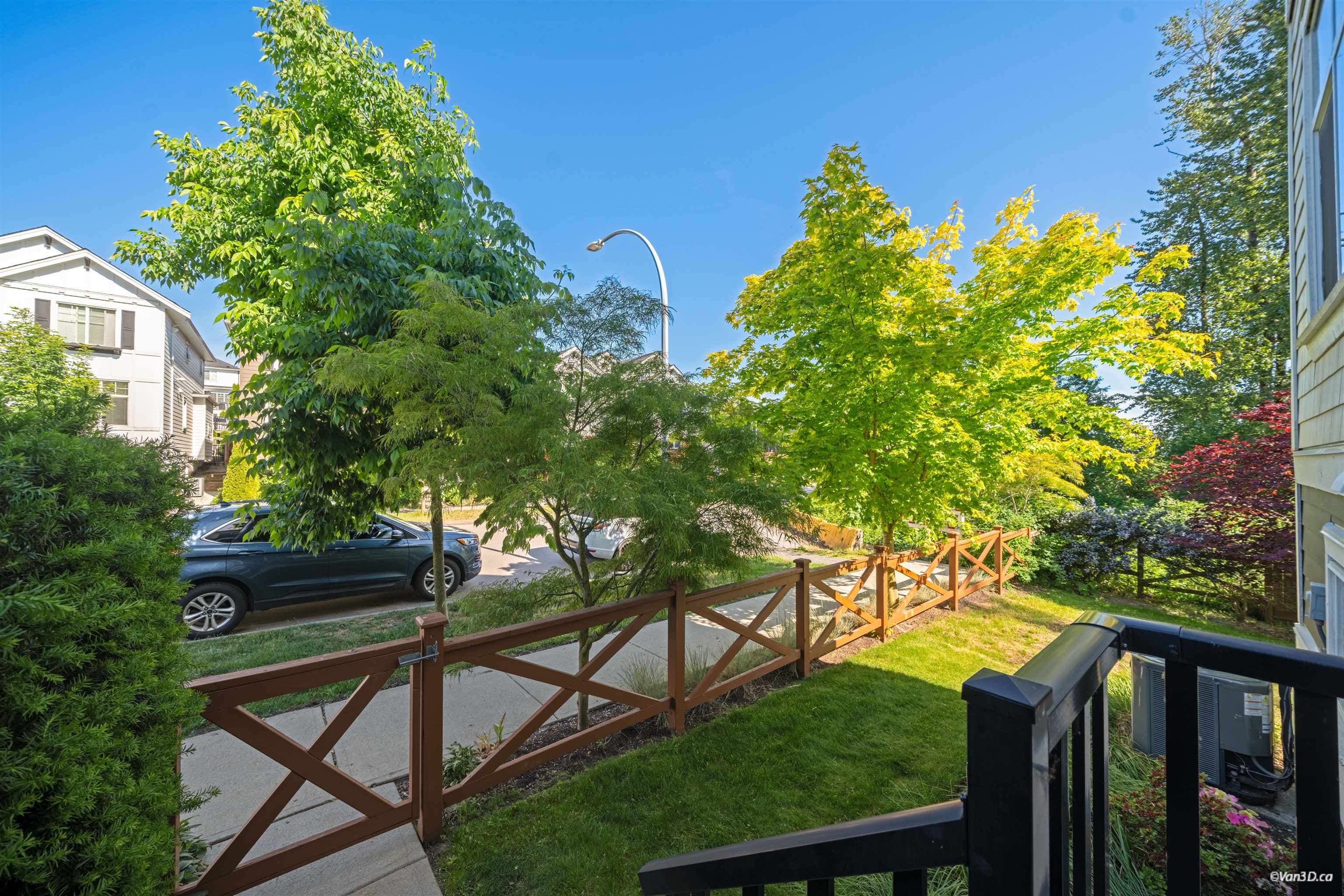 28 - 2239 164a Street, Surrey