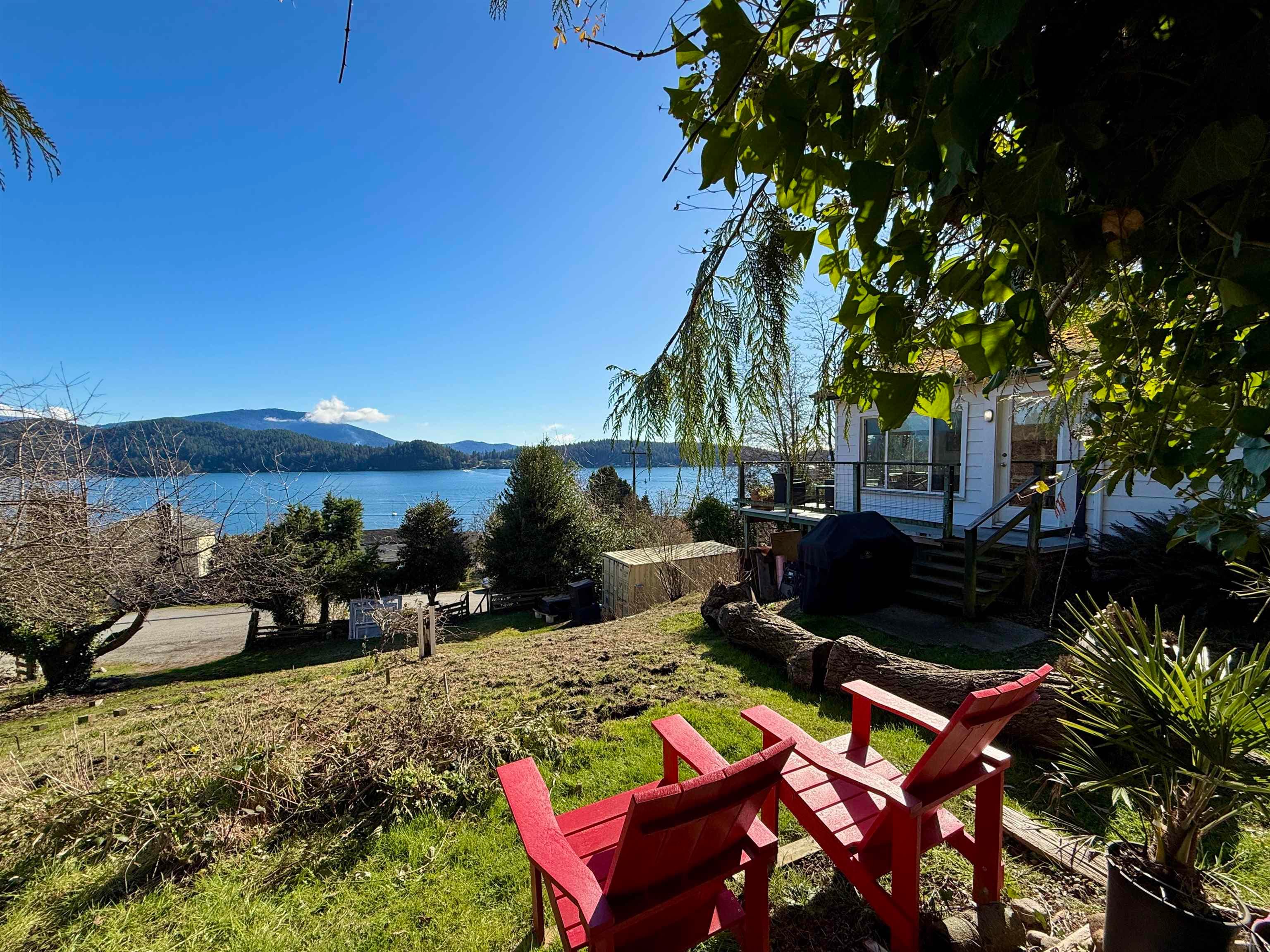 609 Glen Road, Gibsons, V0N 1V9 — photo 1