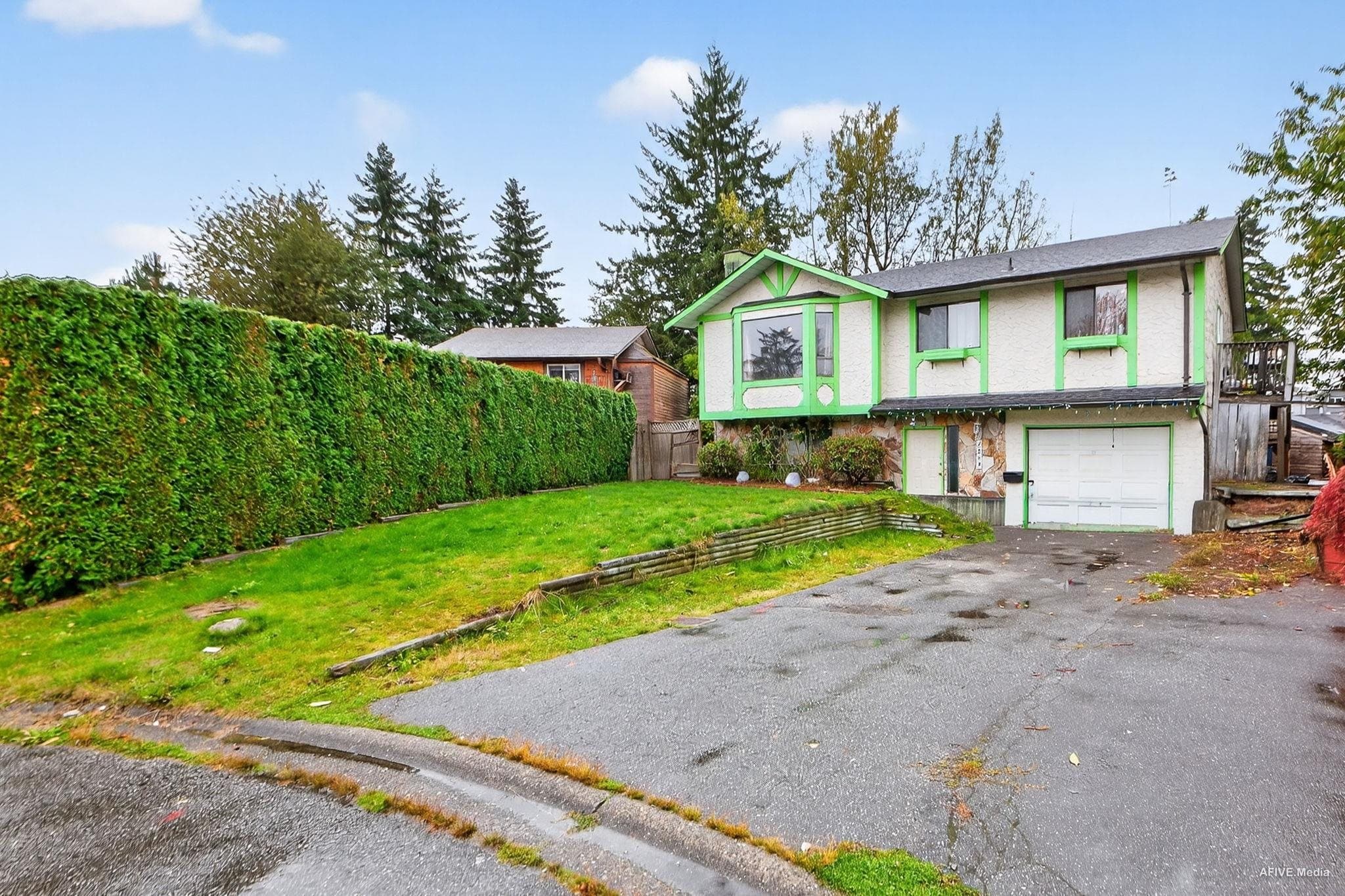 7253 140a Street, Surrey, V3W 7N4 — photo 2